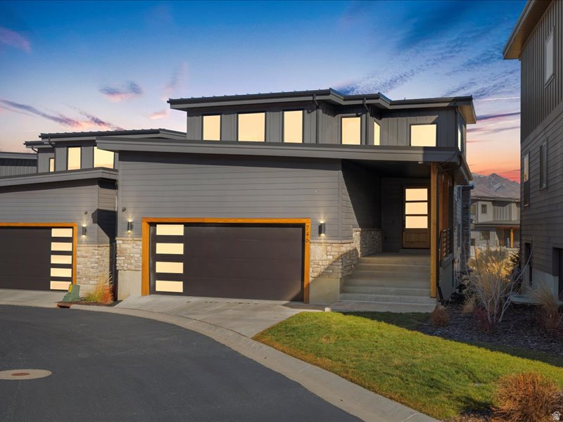 ESCAPES AT EDGEWATER - Residential