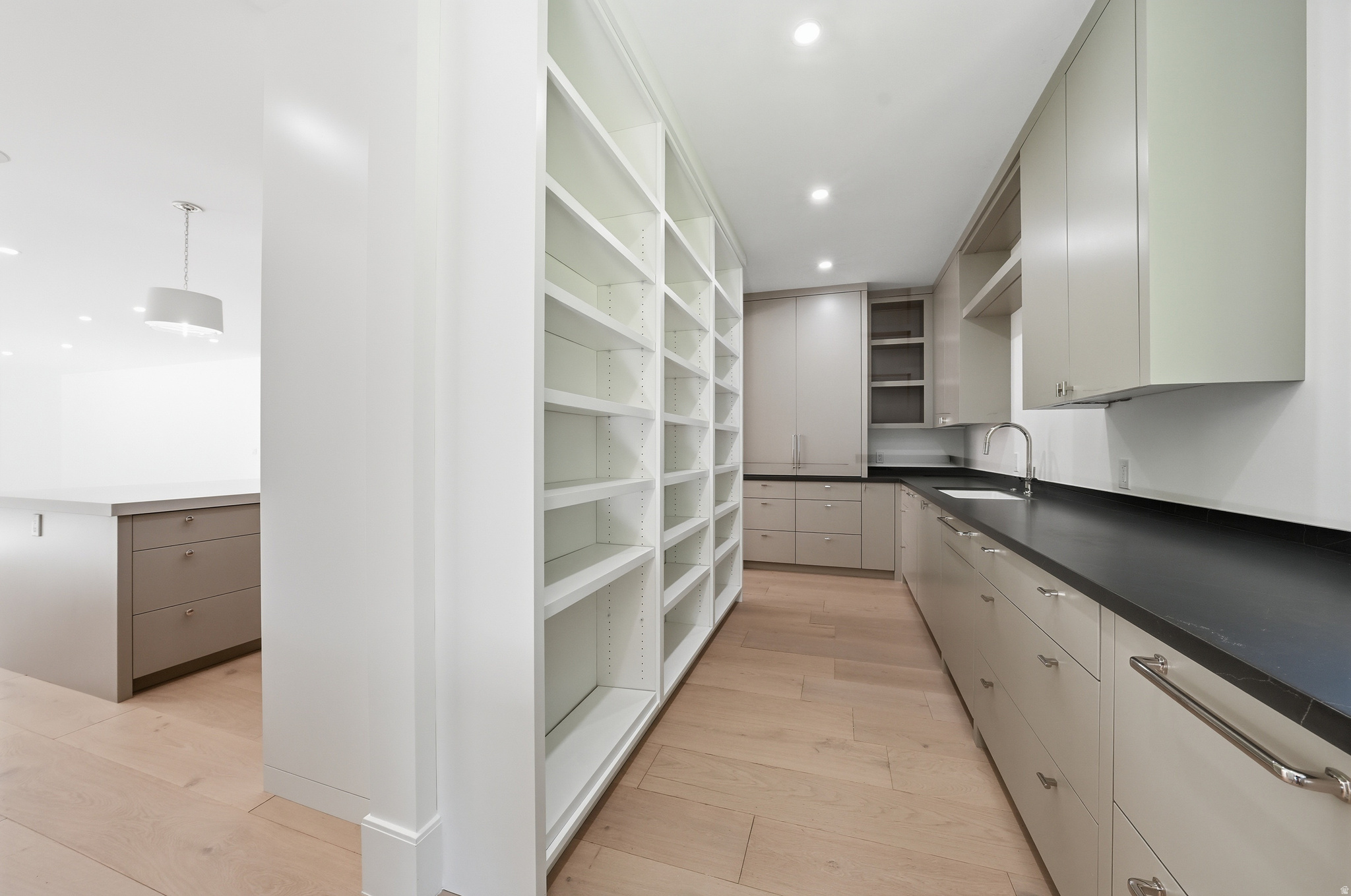 ROYAL LANE - Residential