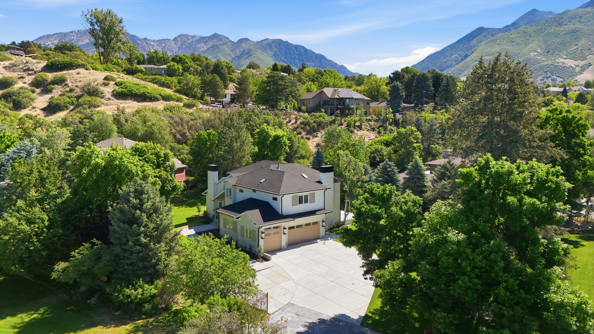 ROYAL LANE - Residential