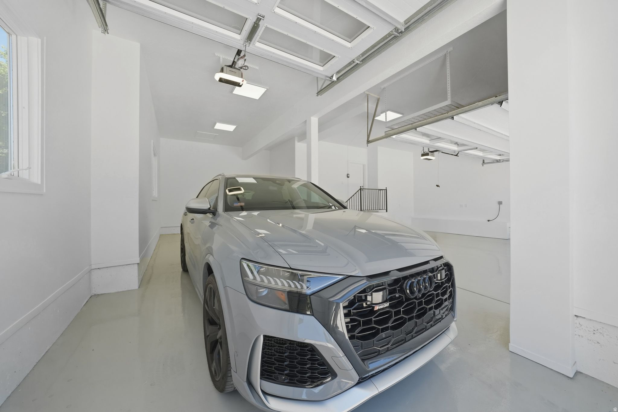 ROYAL LANE - Residential
