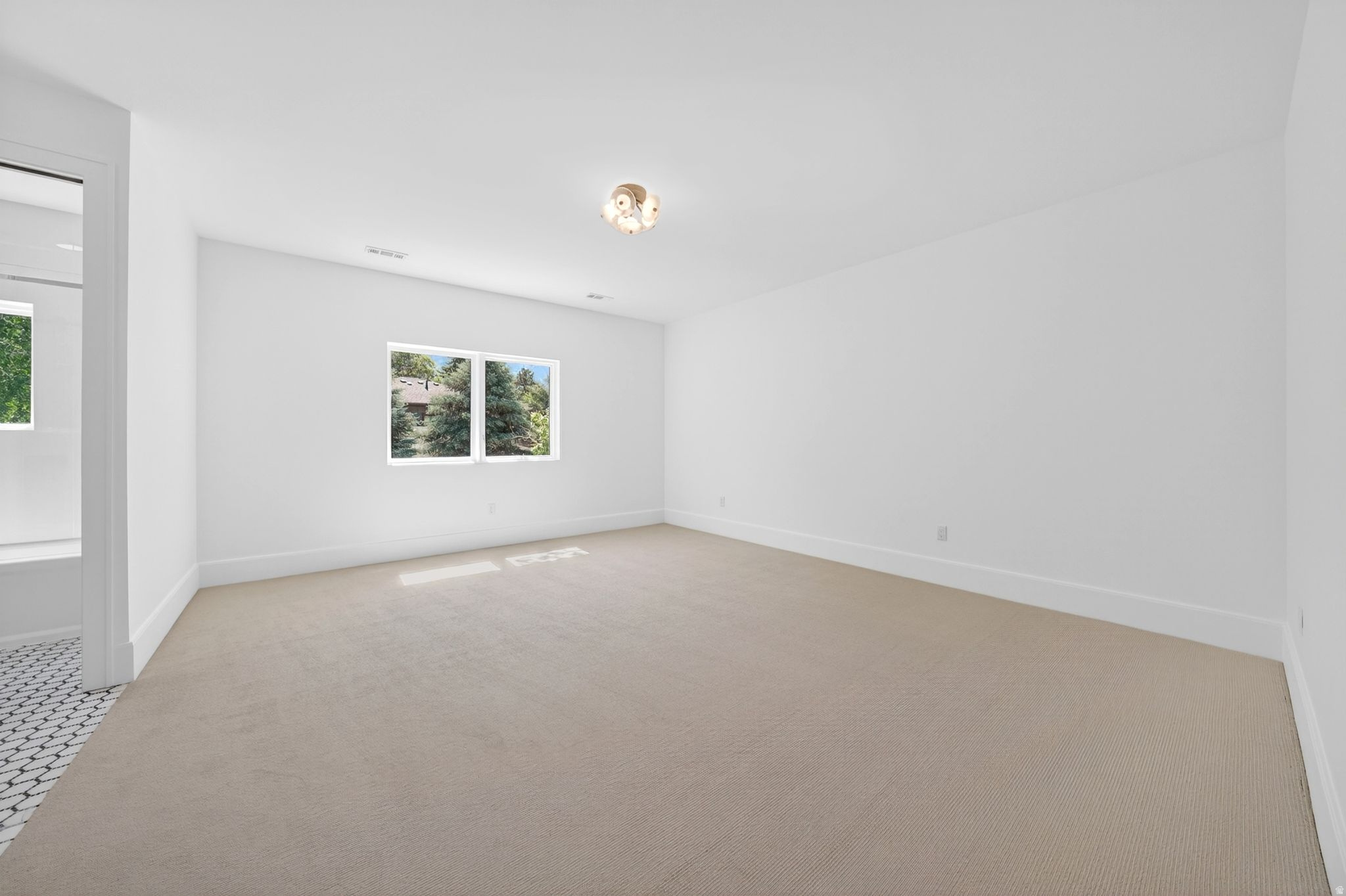 ROYAL LANE - Residential
