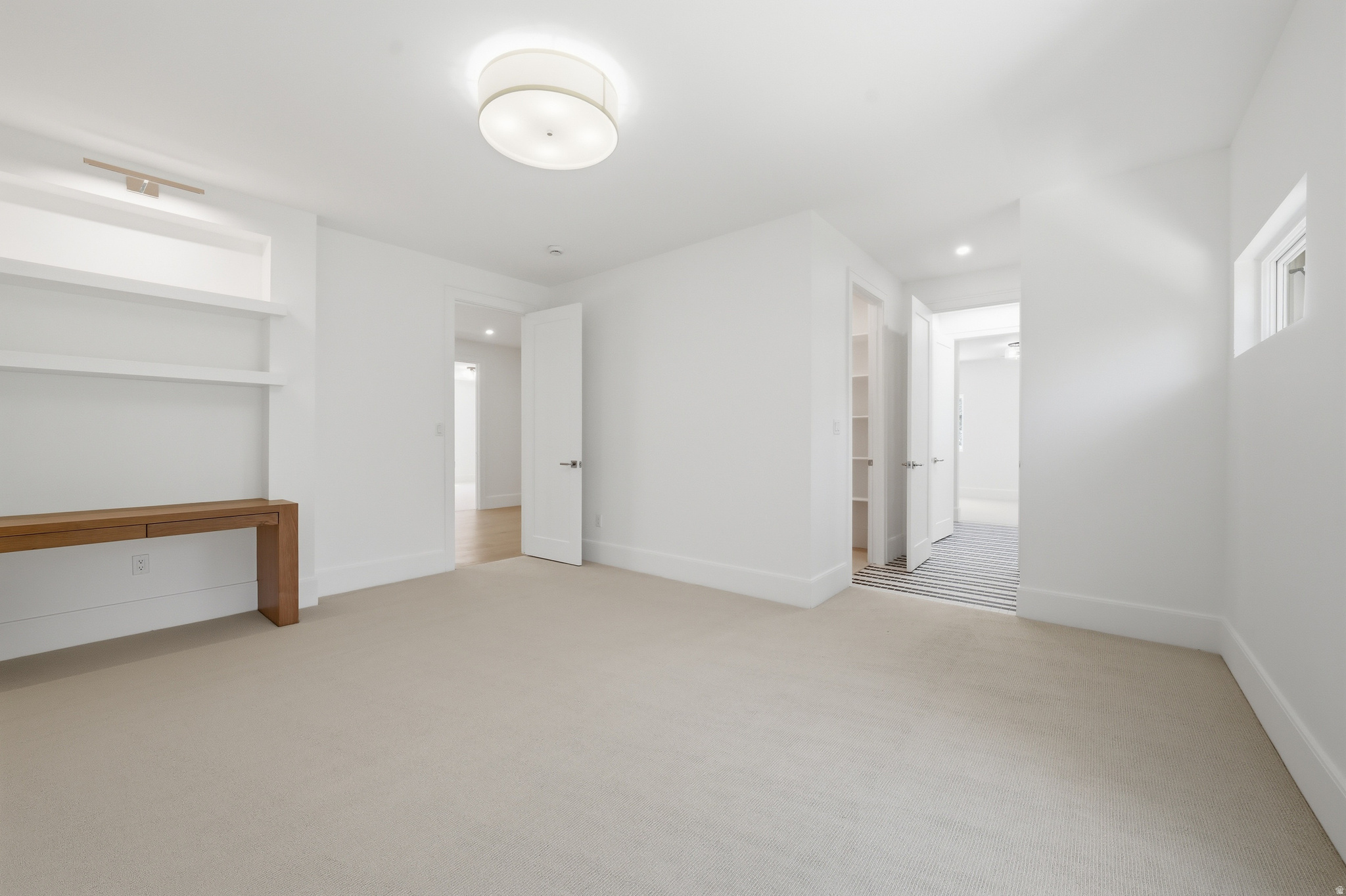 ROYAL LANE - Residential