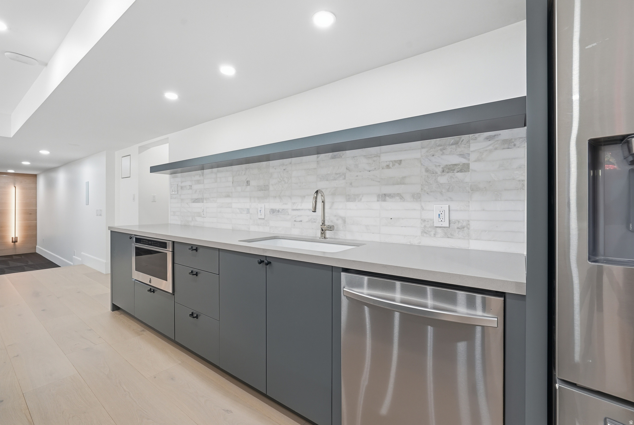 ROYAL LANE - Residential
