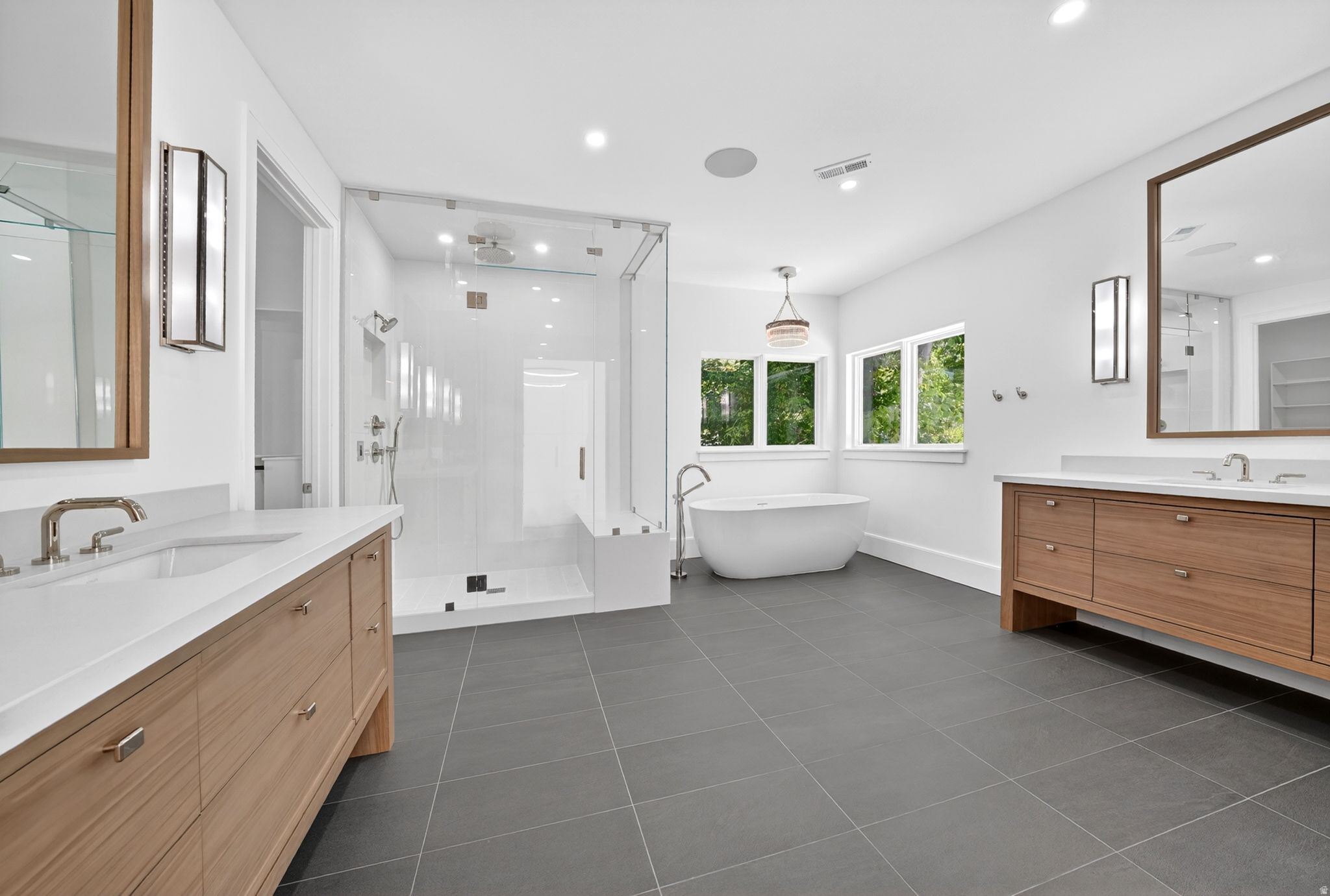 ROYAL LANE - Residential