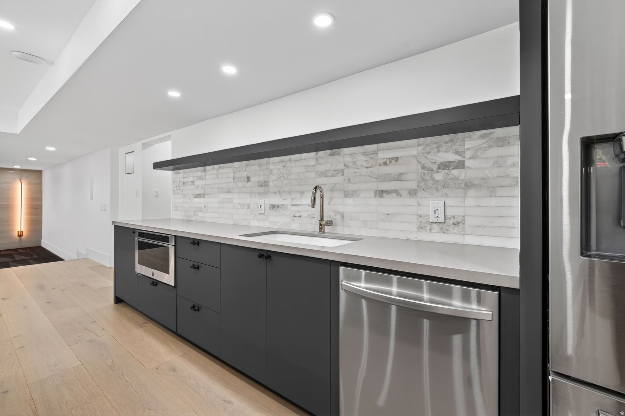 ROYAL LANE - Residential