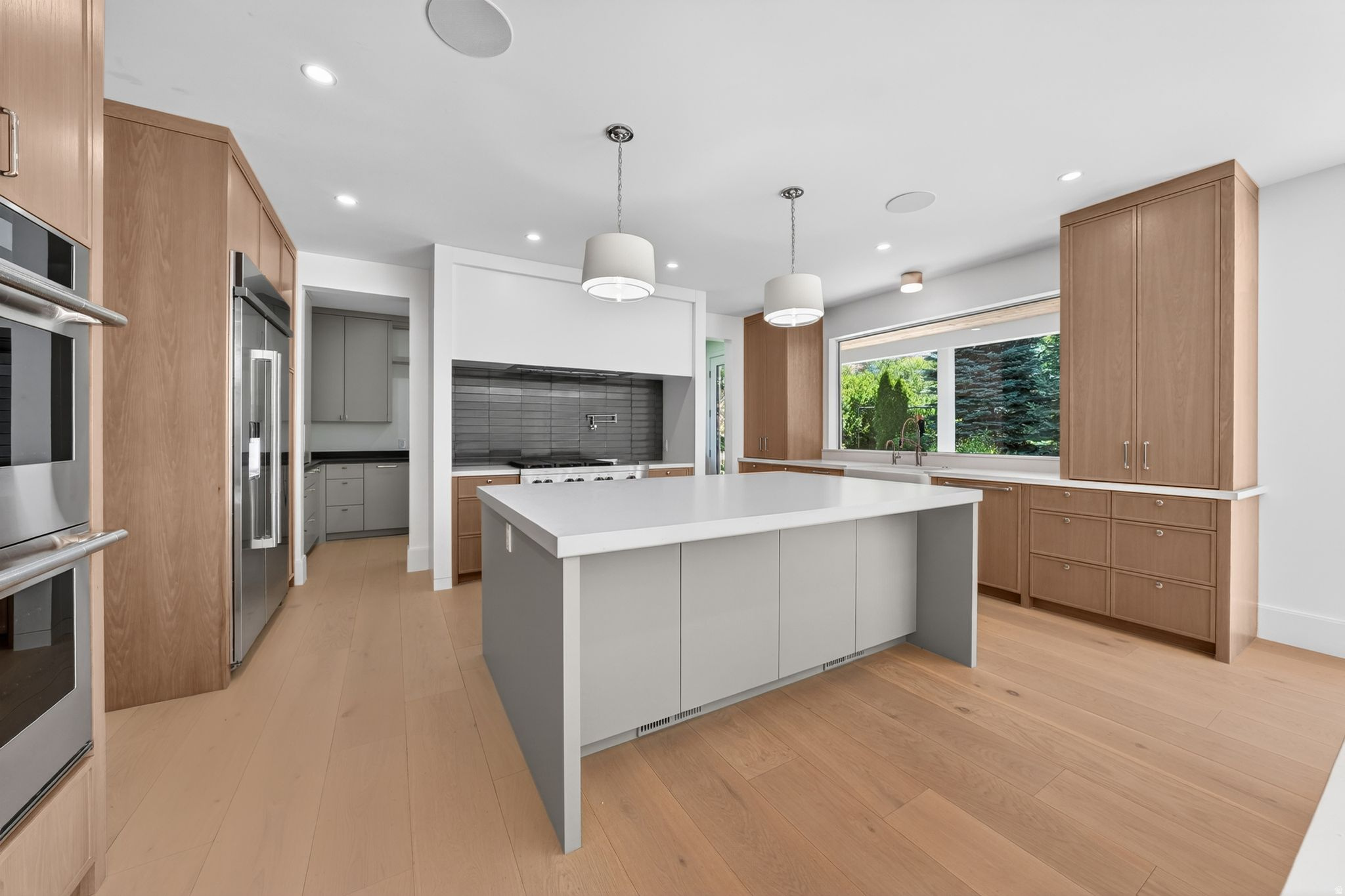 ROYAL LANE - Residential