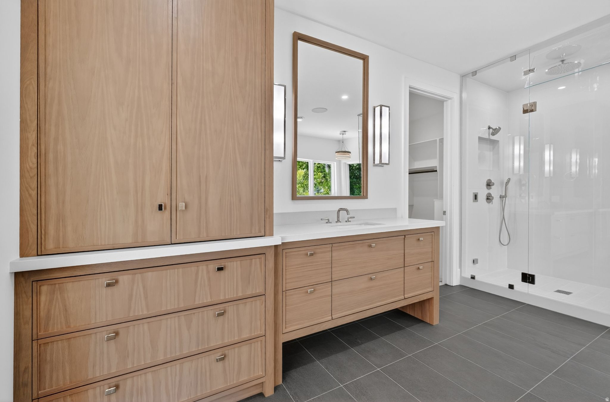 ROYAL LANE - Residential