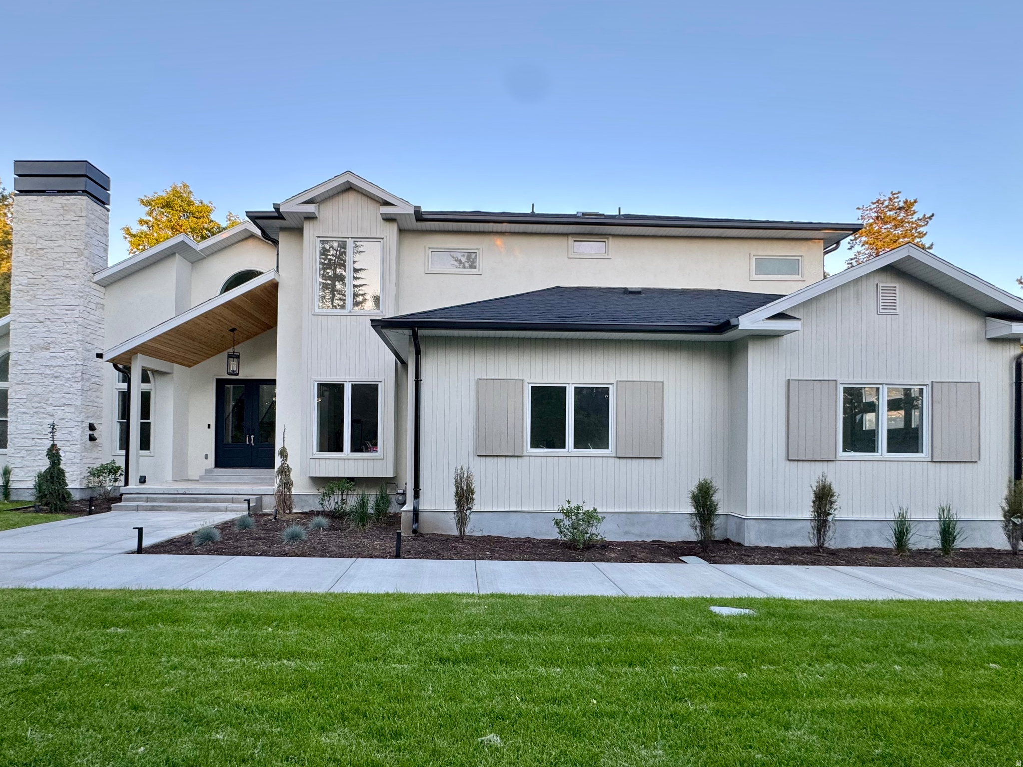 ROYAL LANE - Residential
