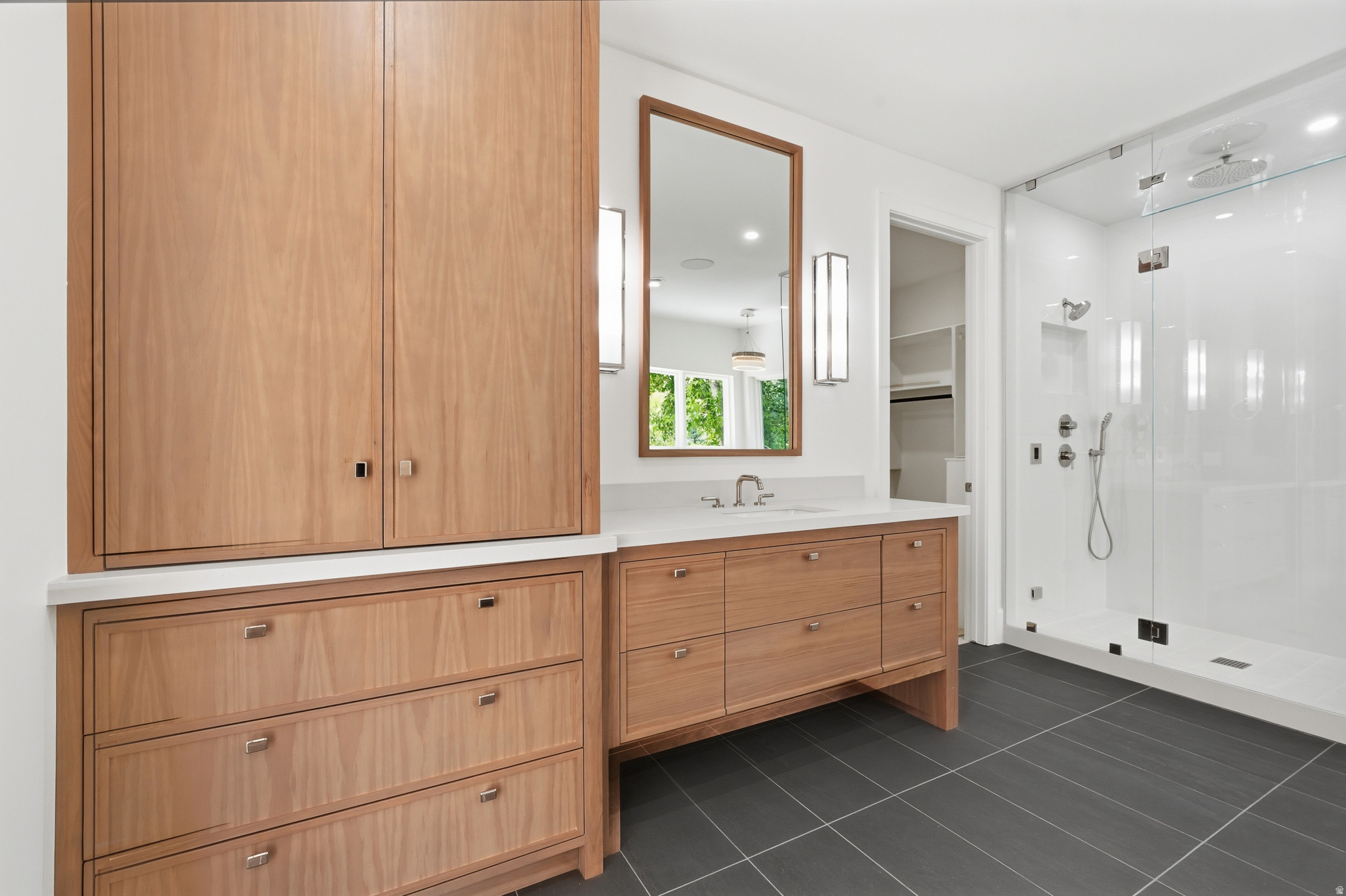 ROYAL LANE - Residential