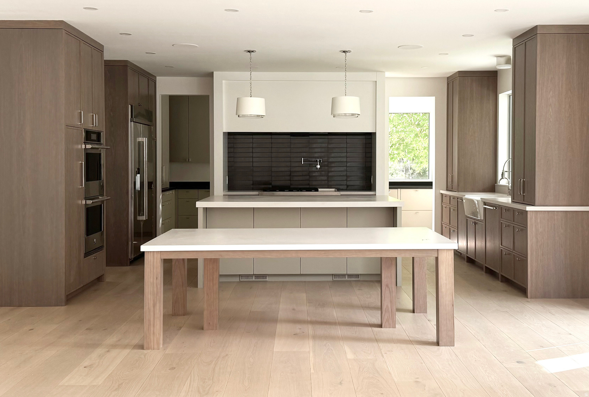 ROYAL LANE - Residential