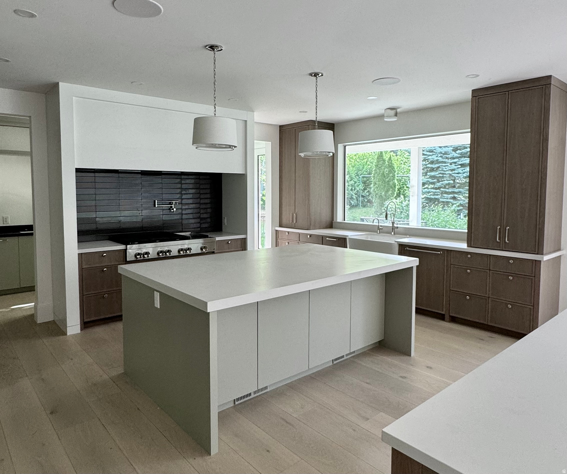 ROYAL LANE - Residential