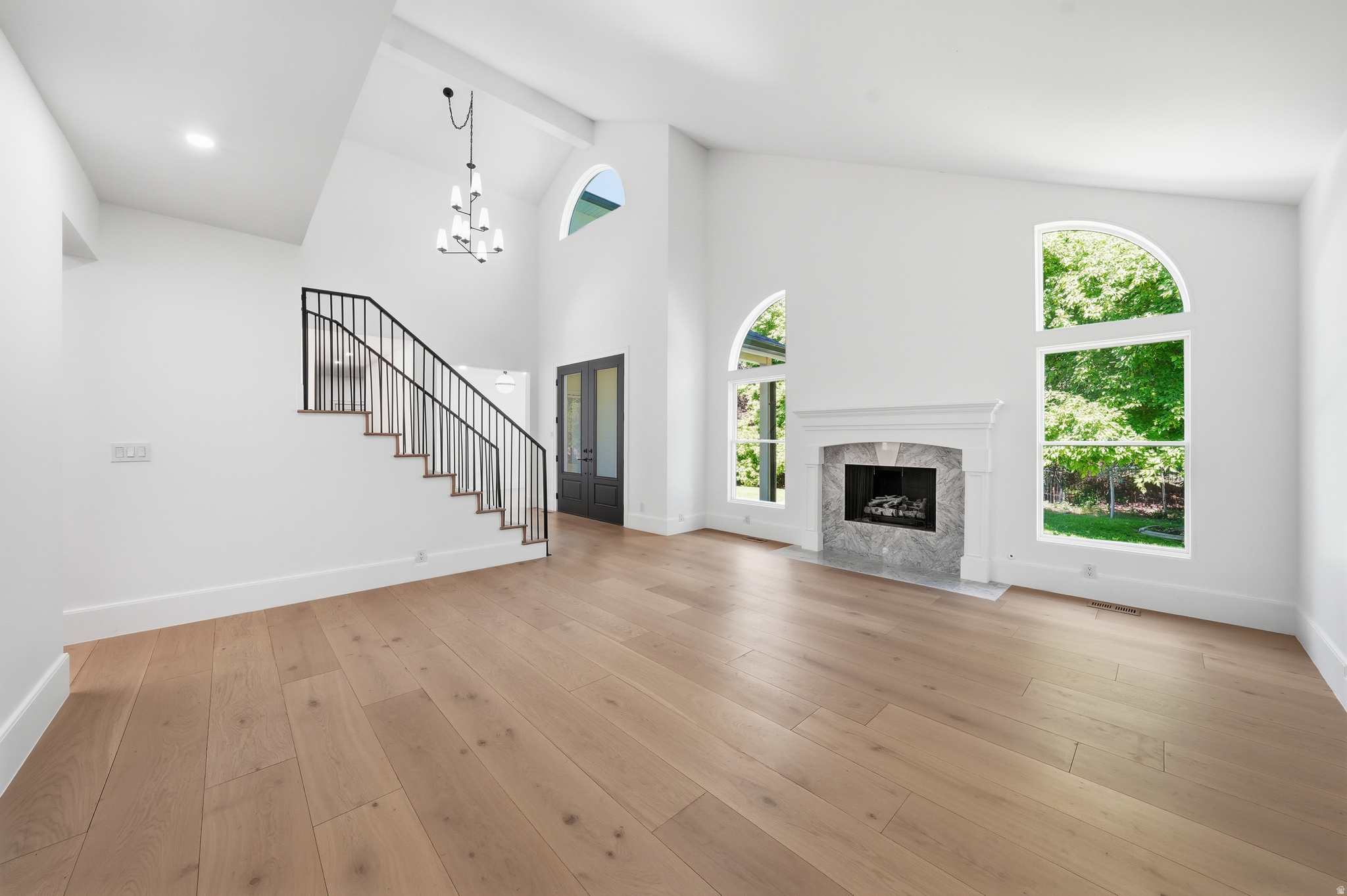 ROYAL LANE - Residential