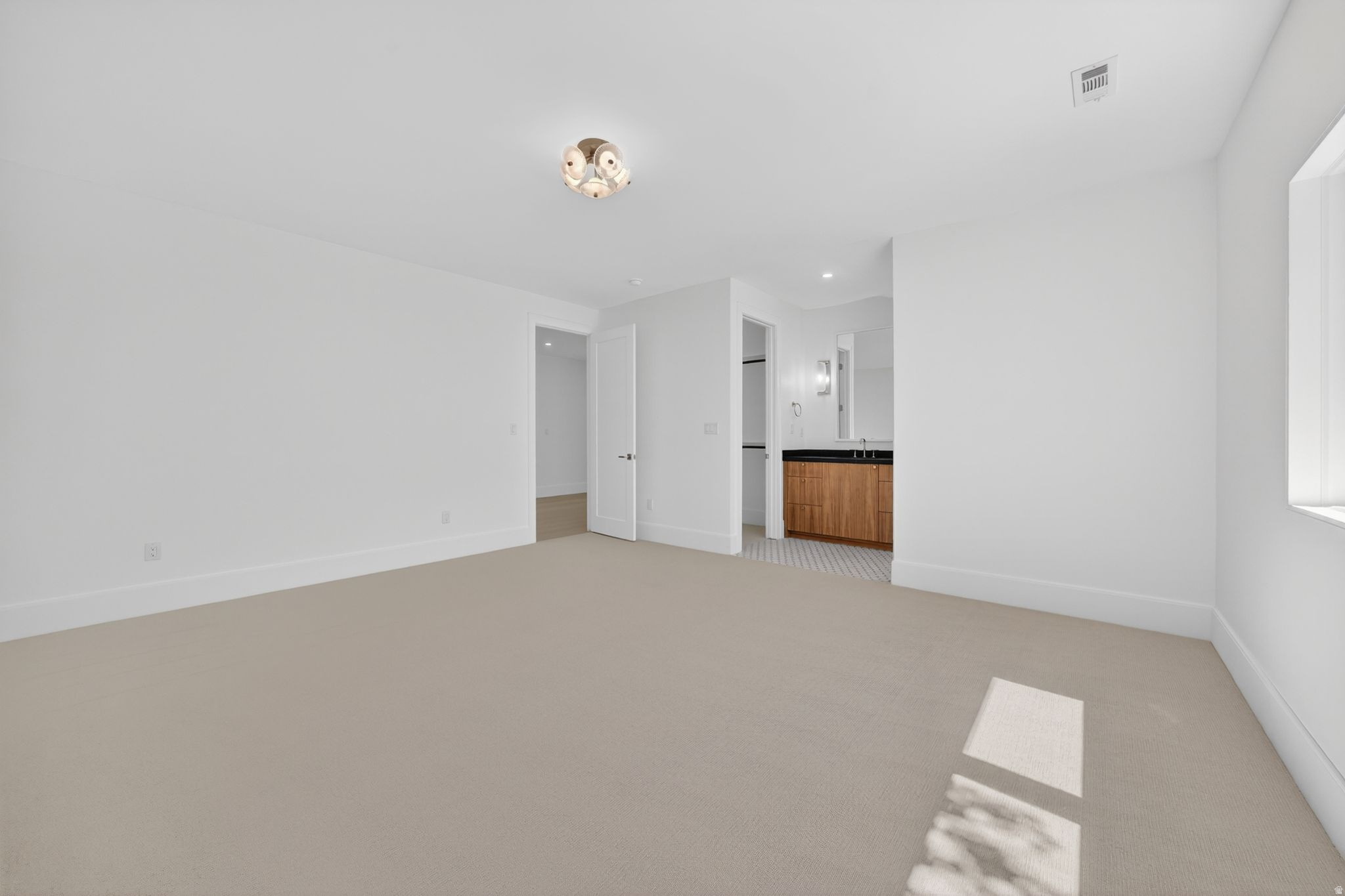 ROYAL LANE - Residential