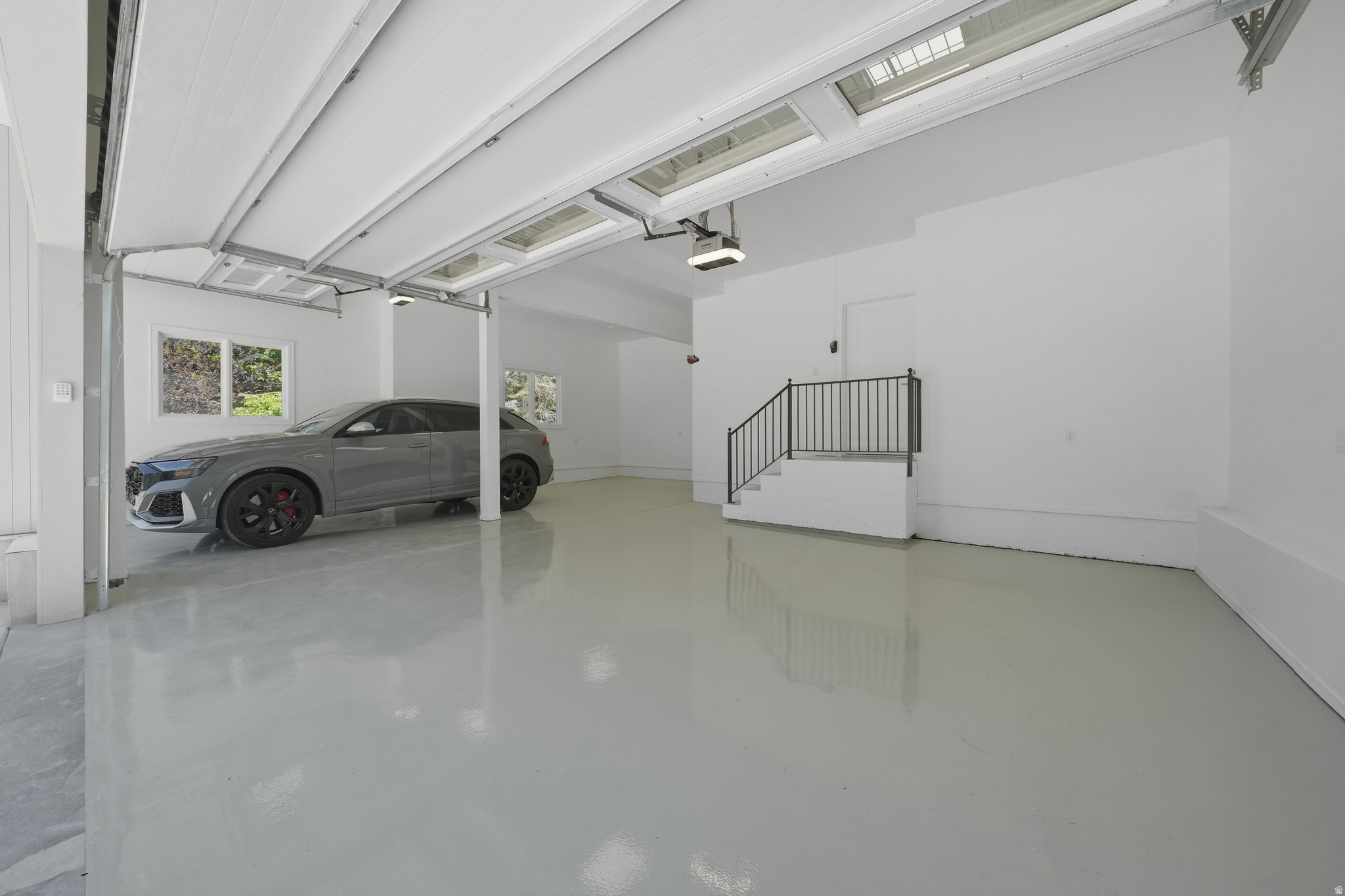 ROYAL LANE - Residential