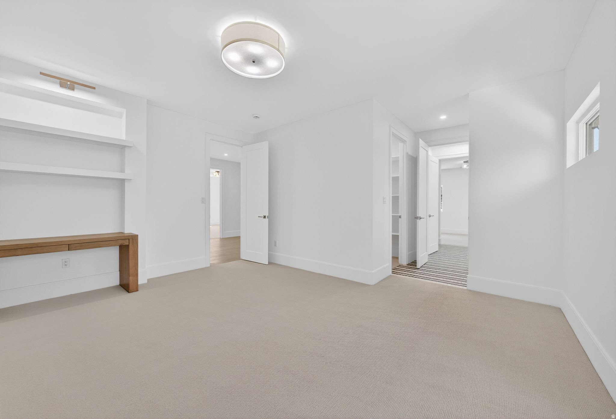 ROYAL LANE - Residential