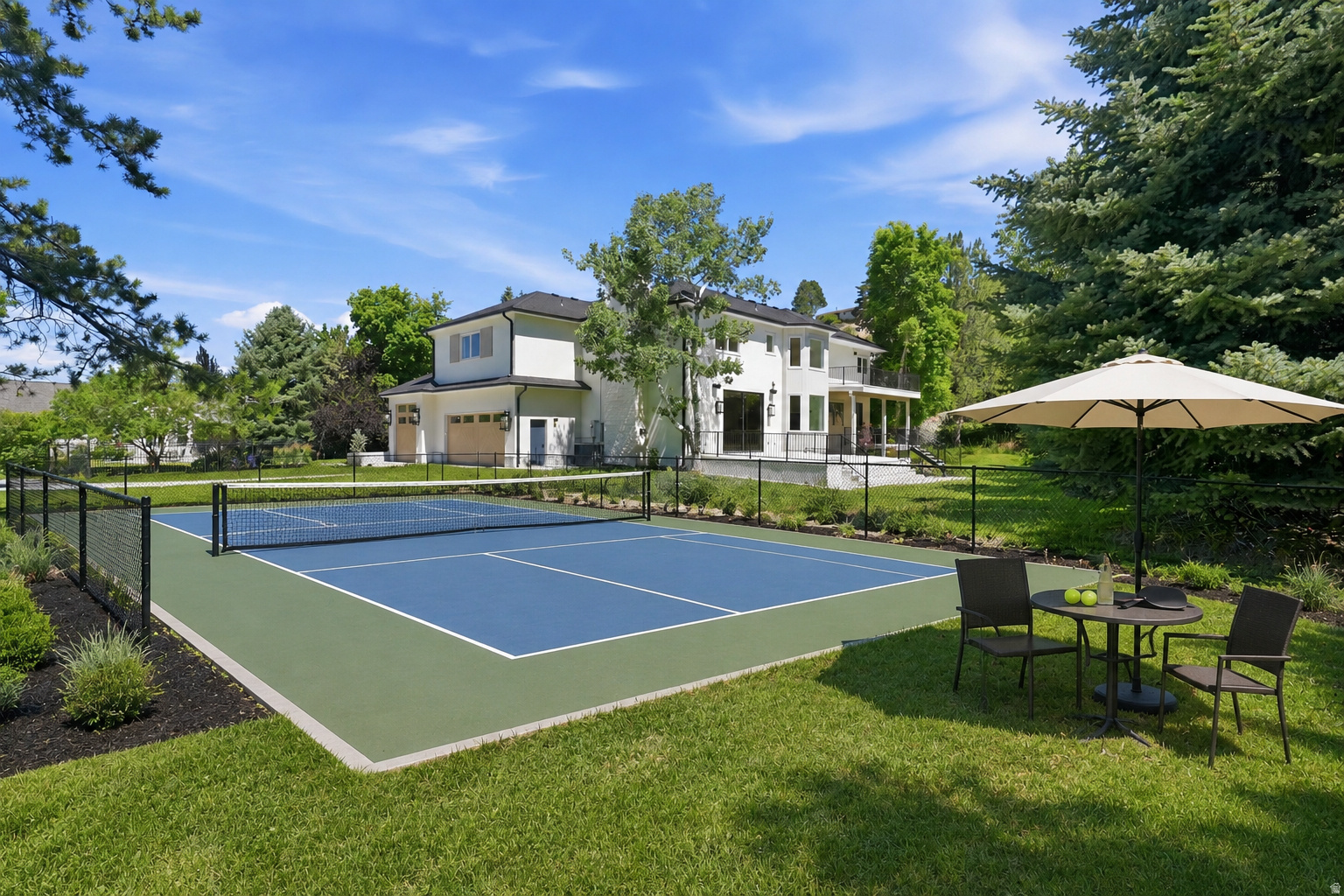 ROYAL LANE - Residential