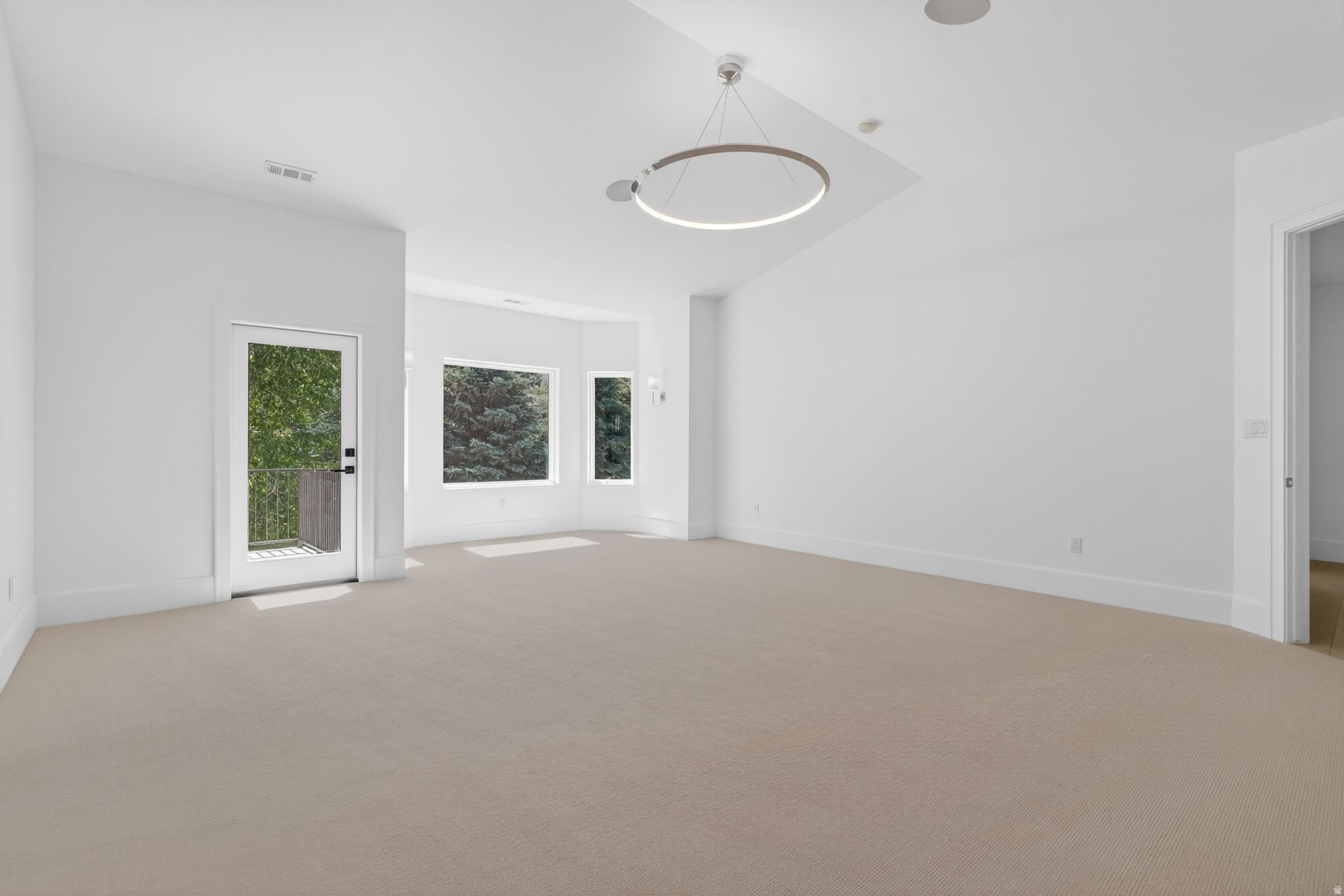 ROYAL LANE - Residential