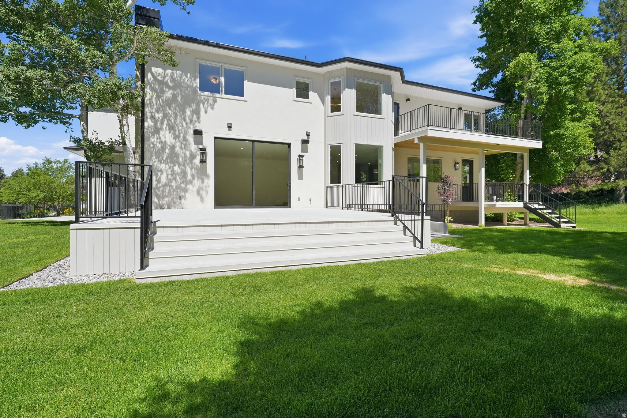 ROYAL LANE - Residential
