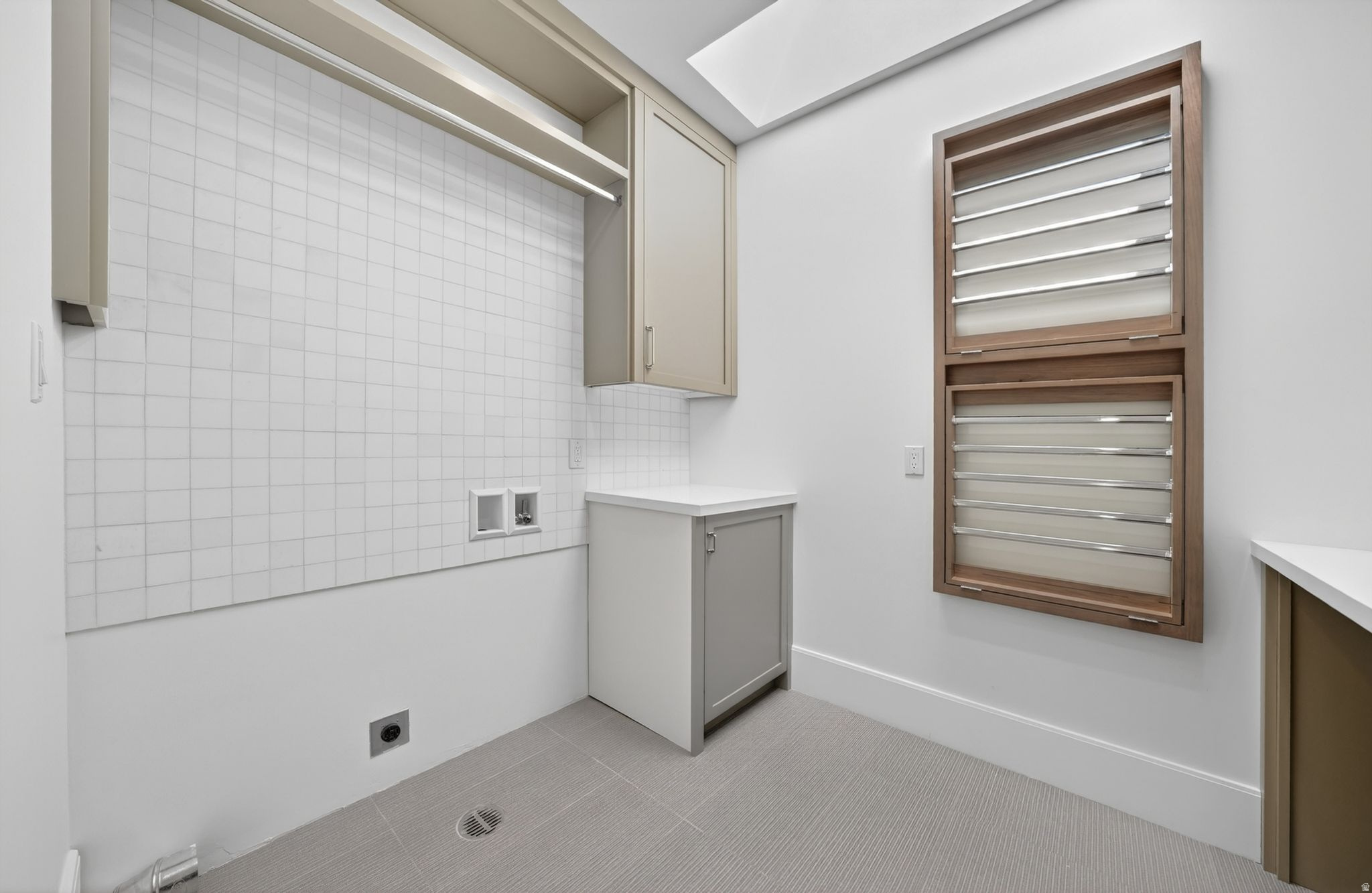 ROYAL LANE - Residential