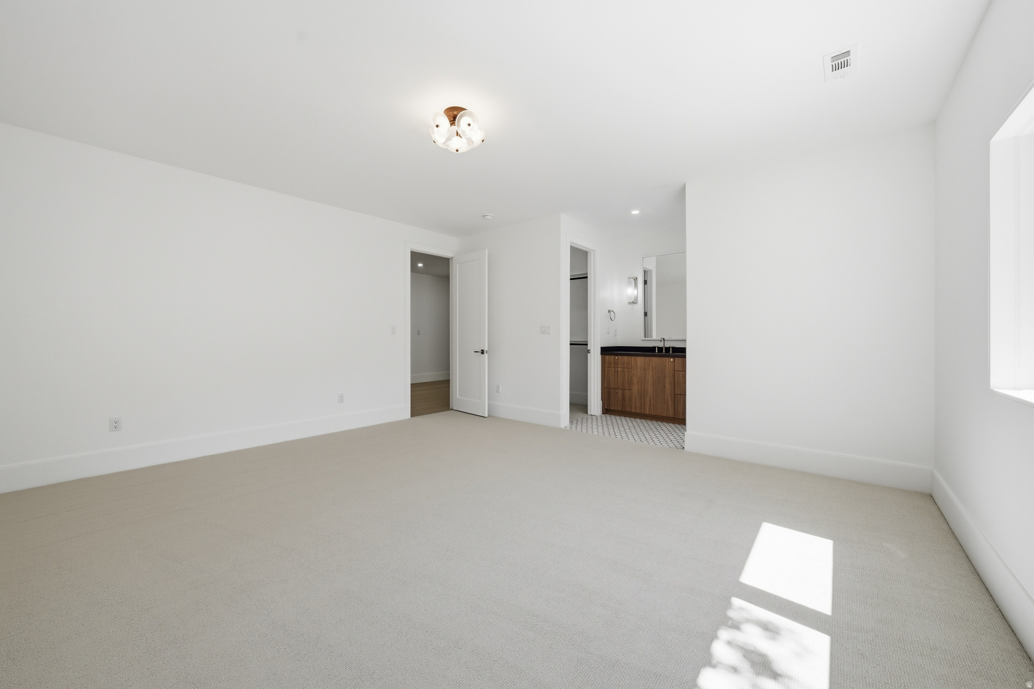 ROYAL LANE - Residential