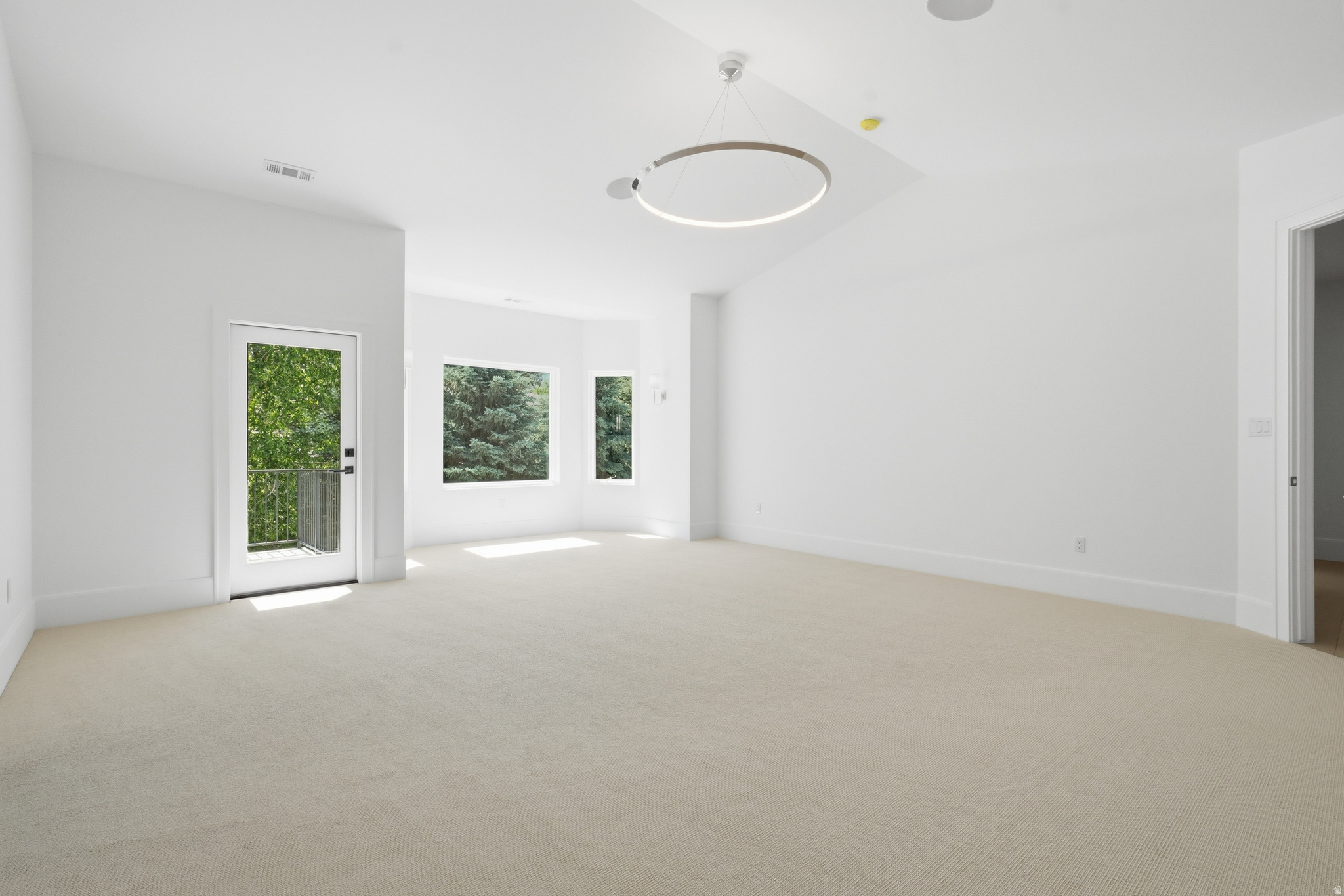 ROYAL LANE - Residential