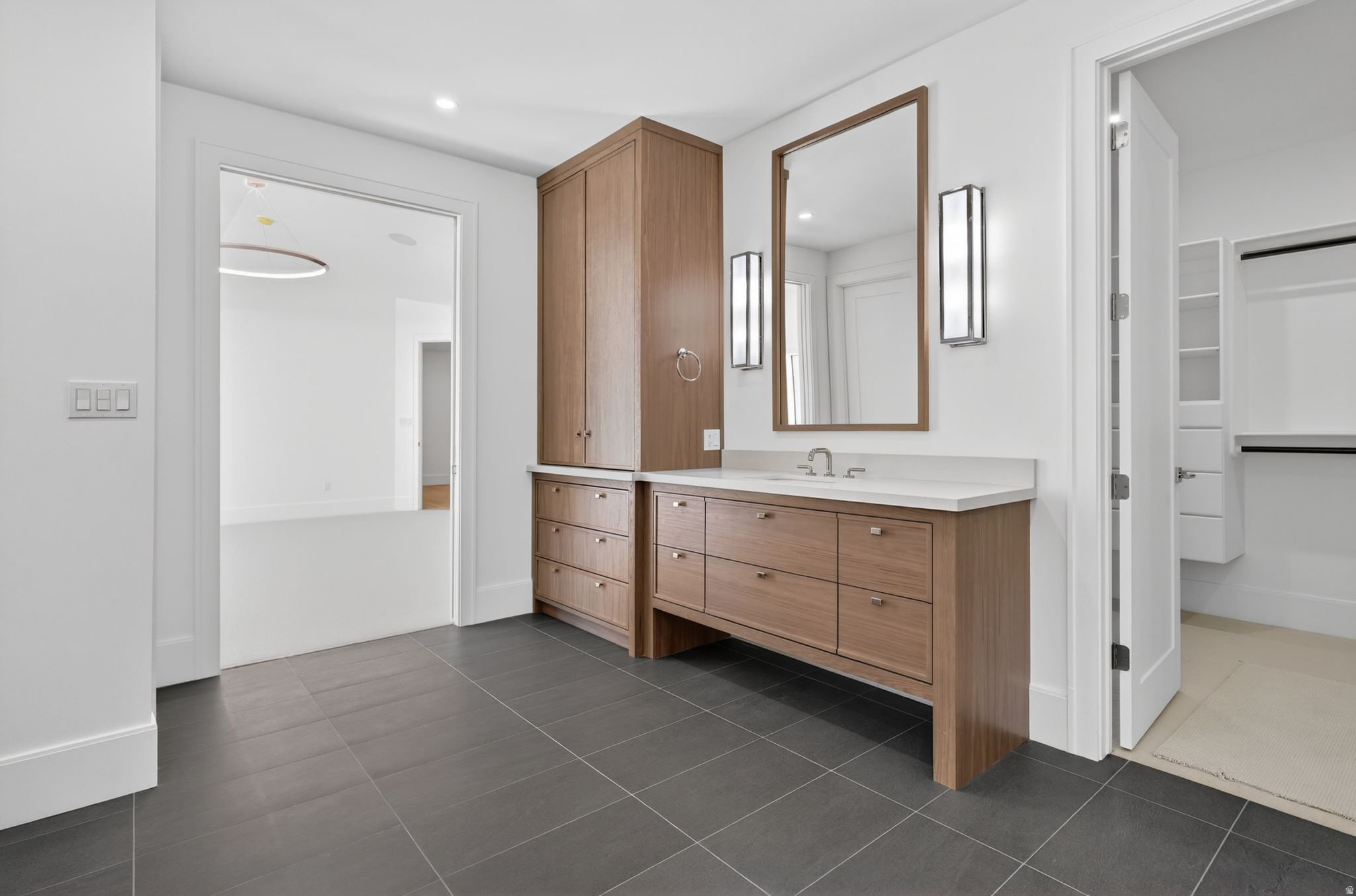 ROYAL LANE - Residential
