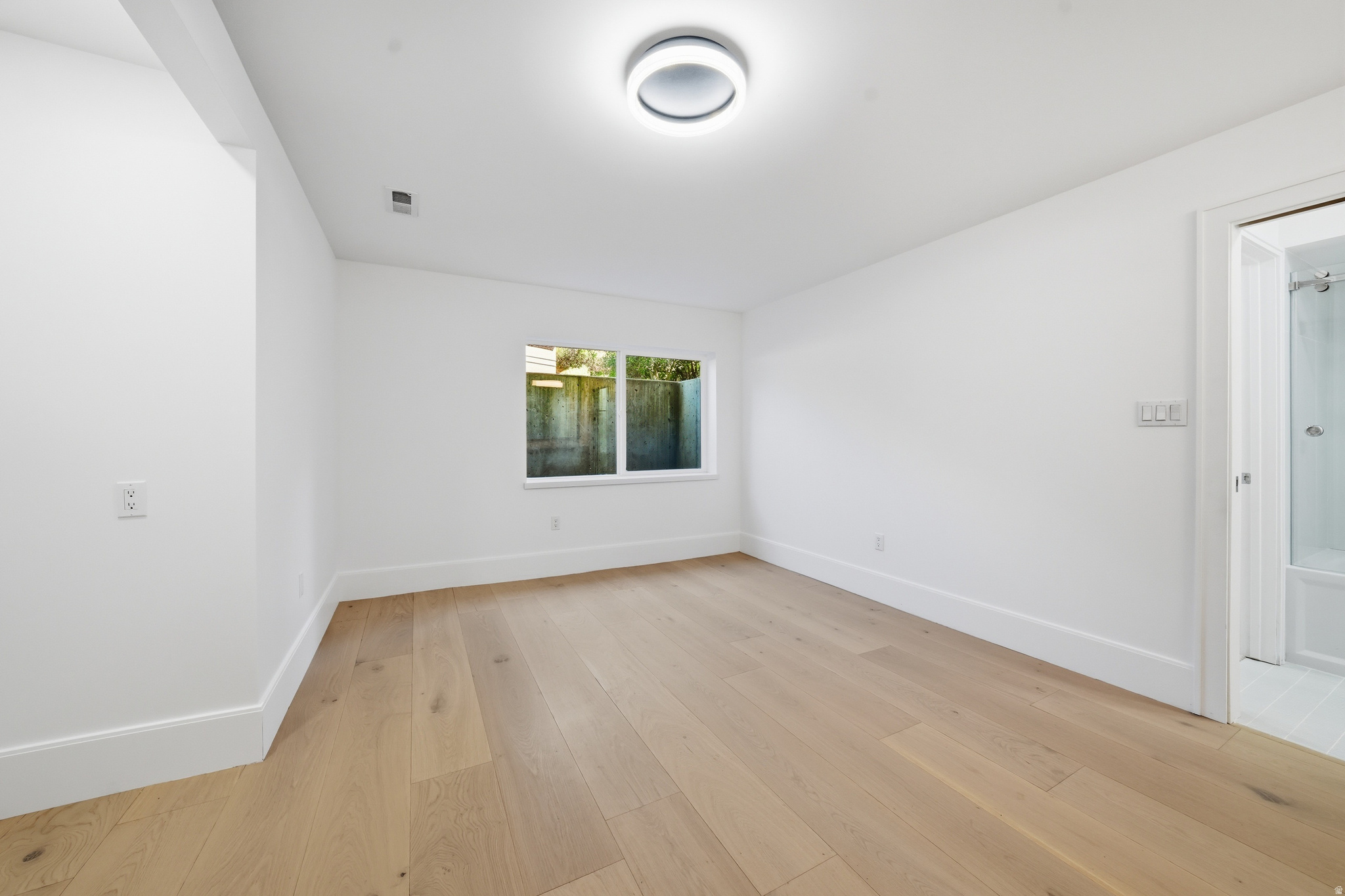 ROYAL LANE - Residential