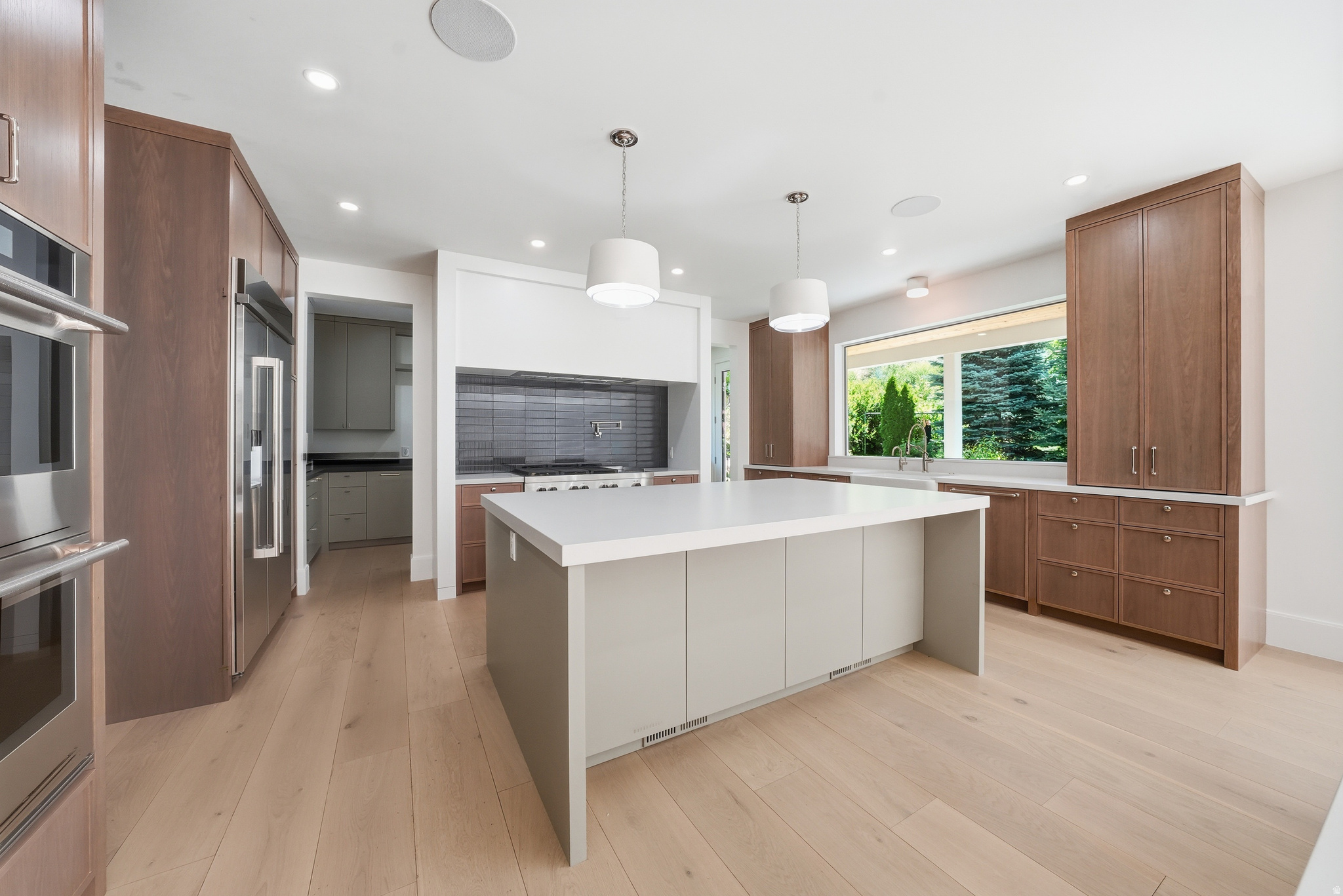ROYAL LANE - Residential