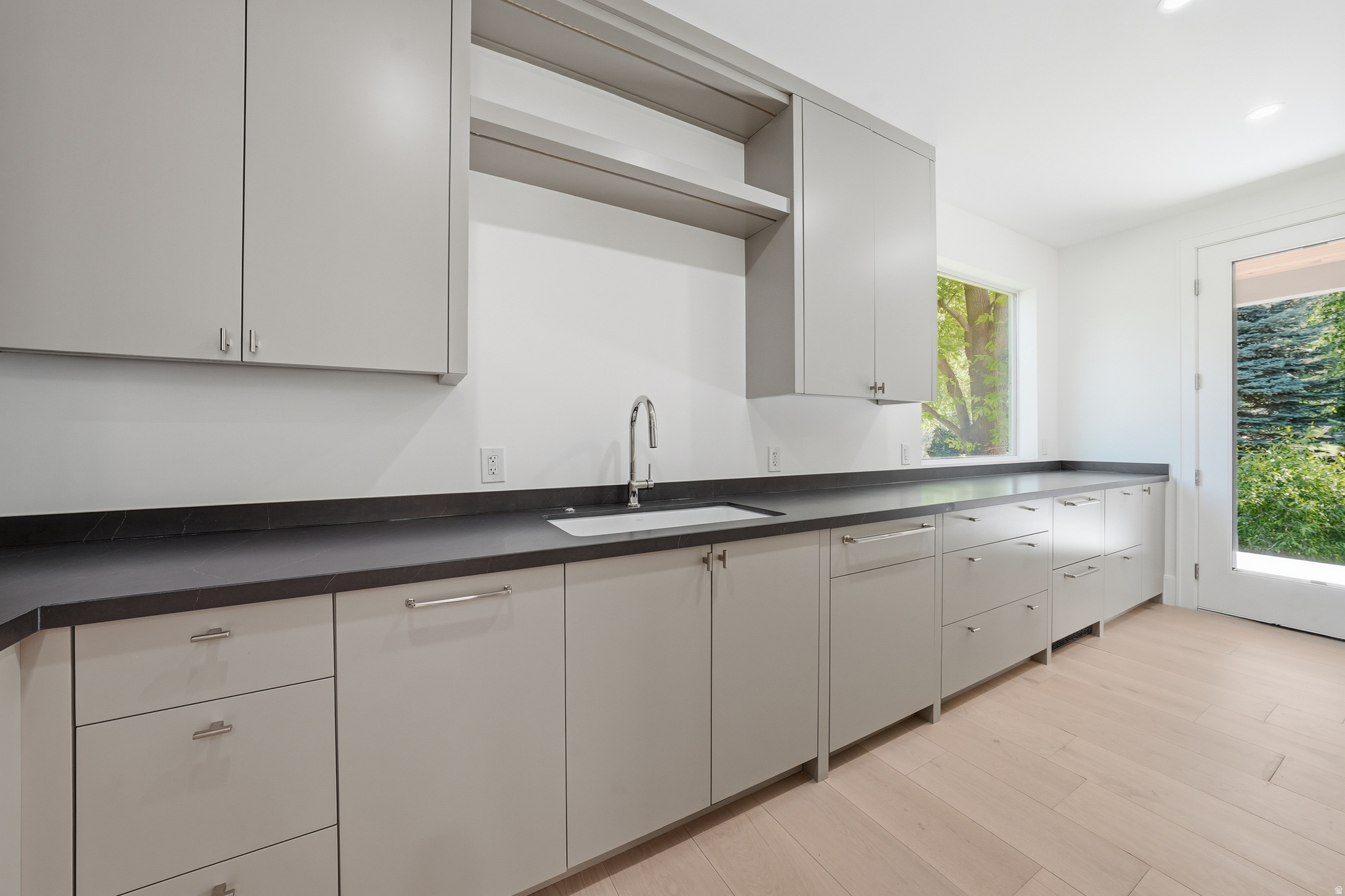 ROYAL LANE - Residential