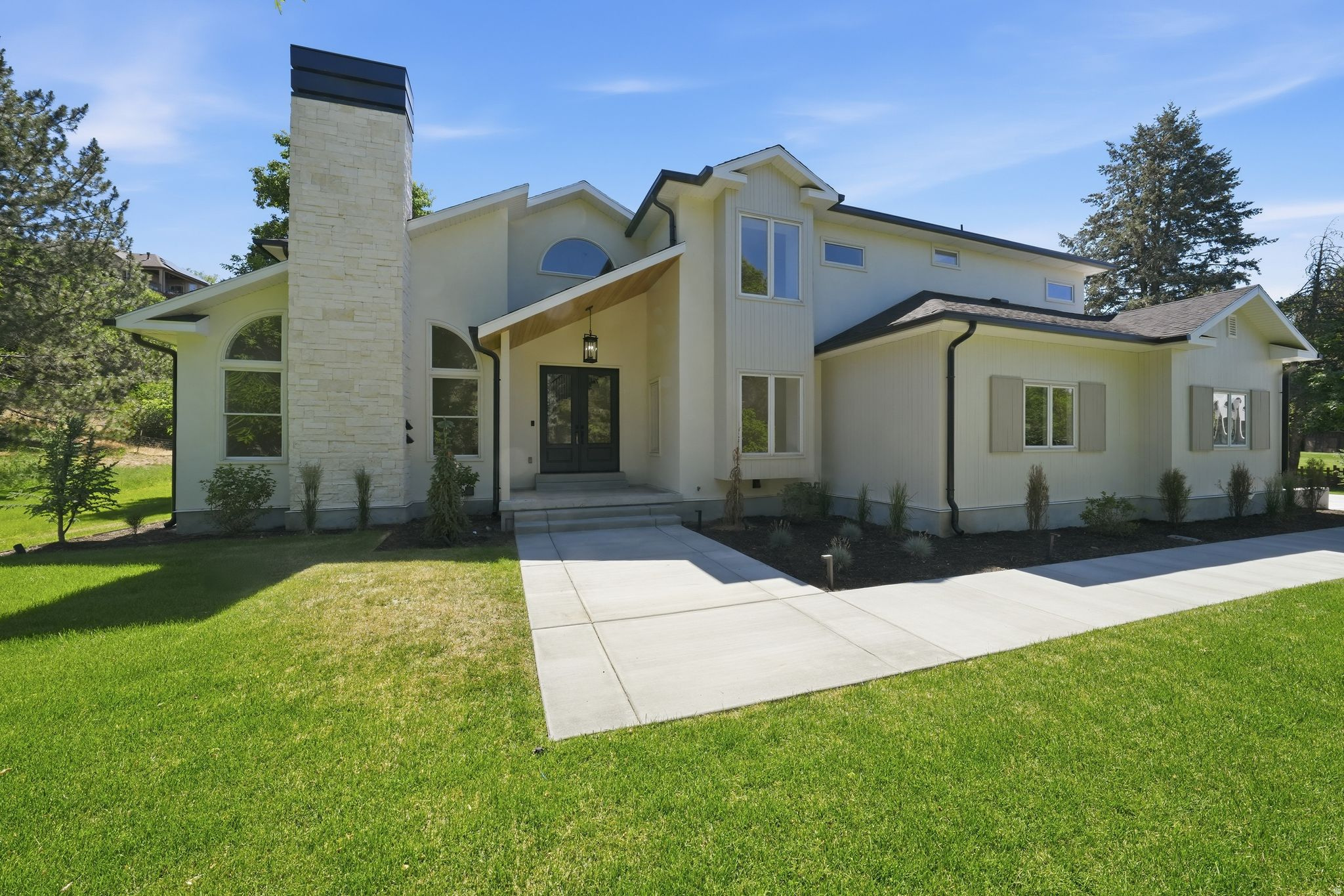 ROYAL LANE - Residential
