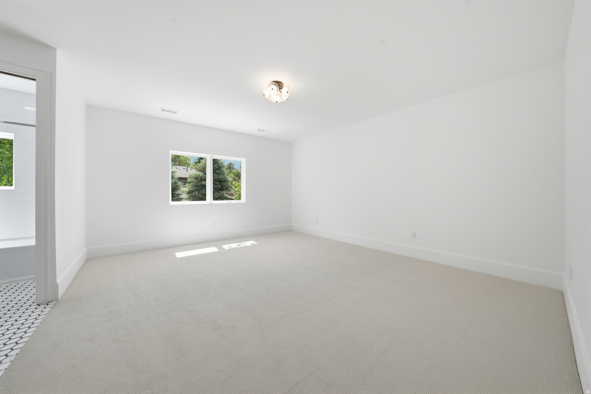 ROYAL LANE - Residential