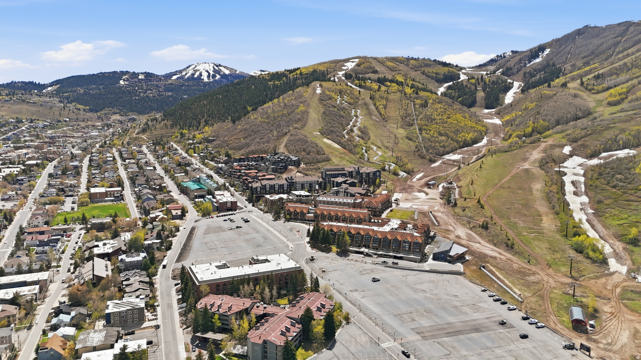 RESORT CENTER - Residential