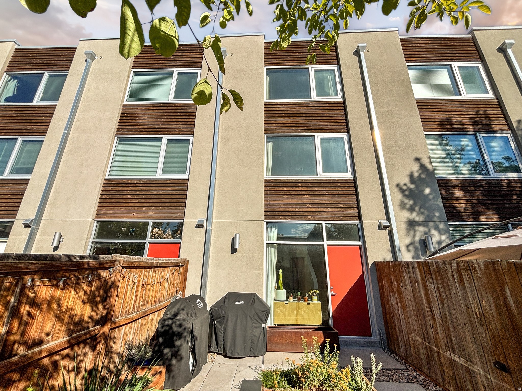 ROWHAUS - Residential