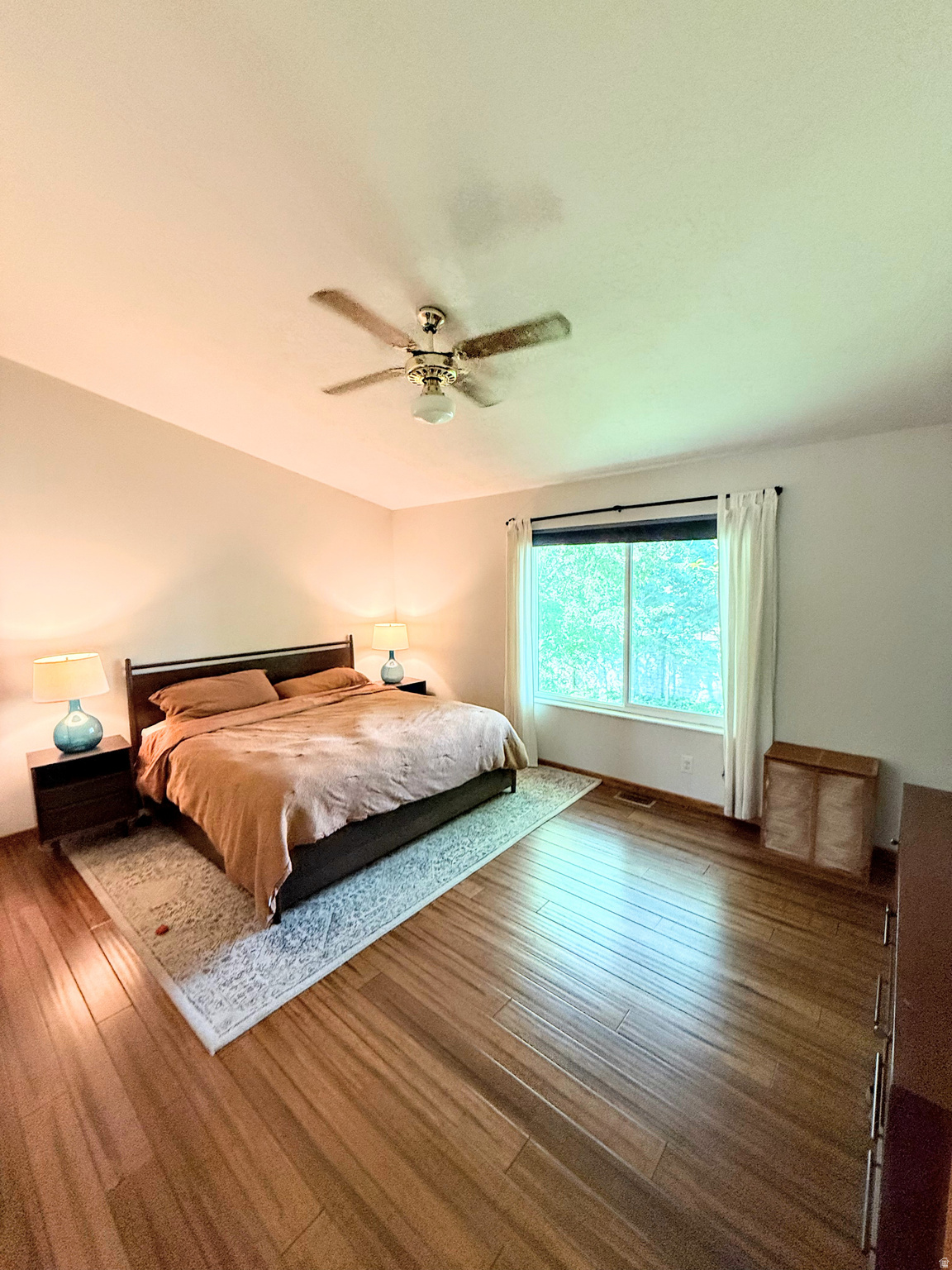 SEVEN OAKS - Residential