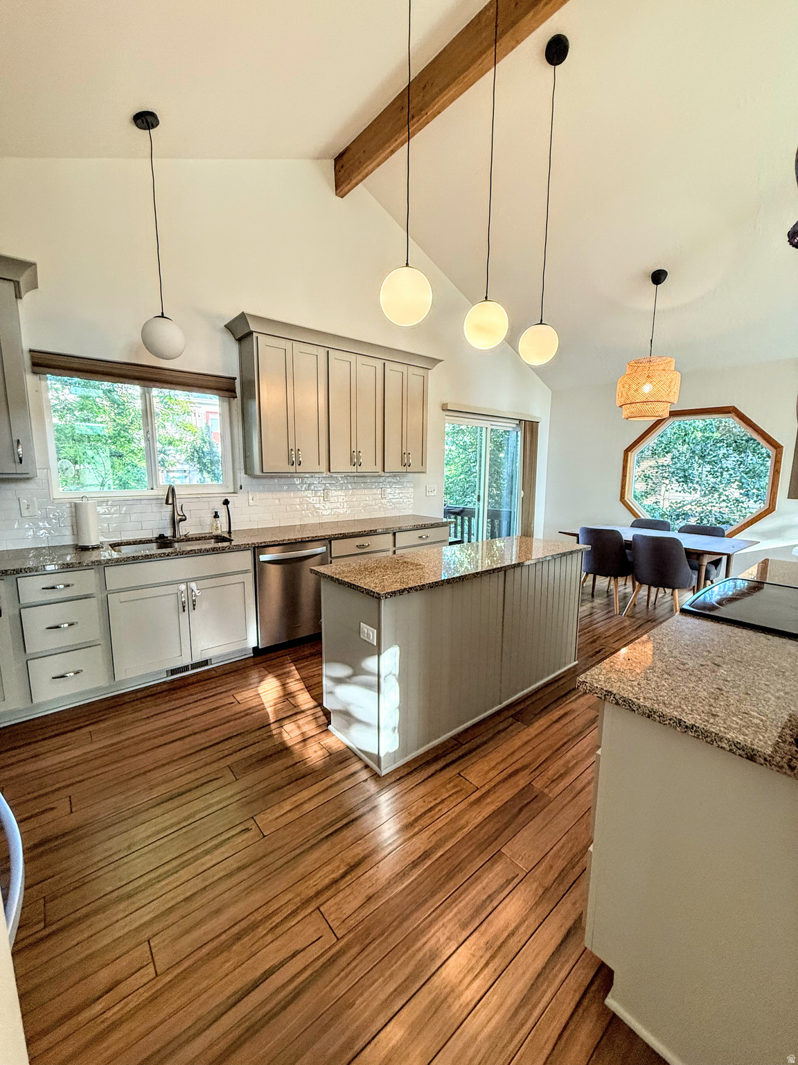 SEVEN OAKS - Residential