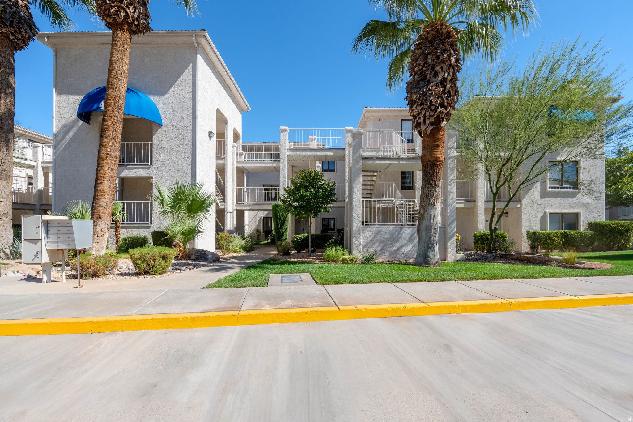 Four Bedroom Condo in Las Palmas Resort! Short Term/ Nightly rental approved resort with amenities galore. This condo comes FULLY FURNISHED with immediate income potential. Recently remodeled with all appliances, including washer and dryer. Large wrap around back patio/deck with east facing mountain views, perfect for a BBQ or just relaxing, and no hot afternoon sun in the summer. Large living room with beautiful gas fireplace, adjacent to large dining area and breakfast bar with seating for twelve.