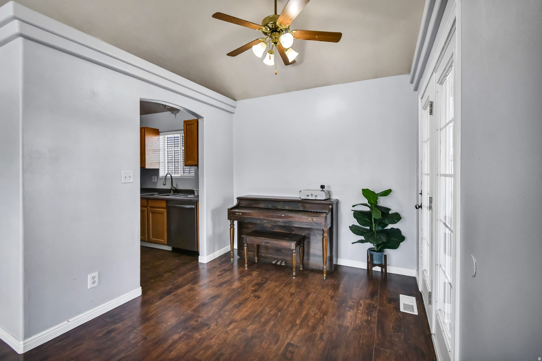 PINE HOLLOW ESTATES - Residential