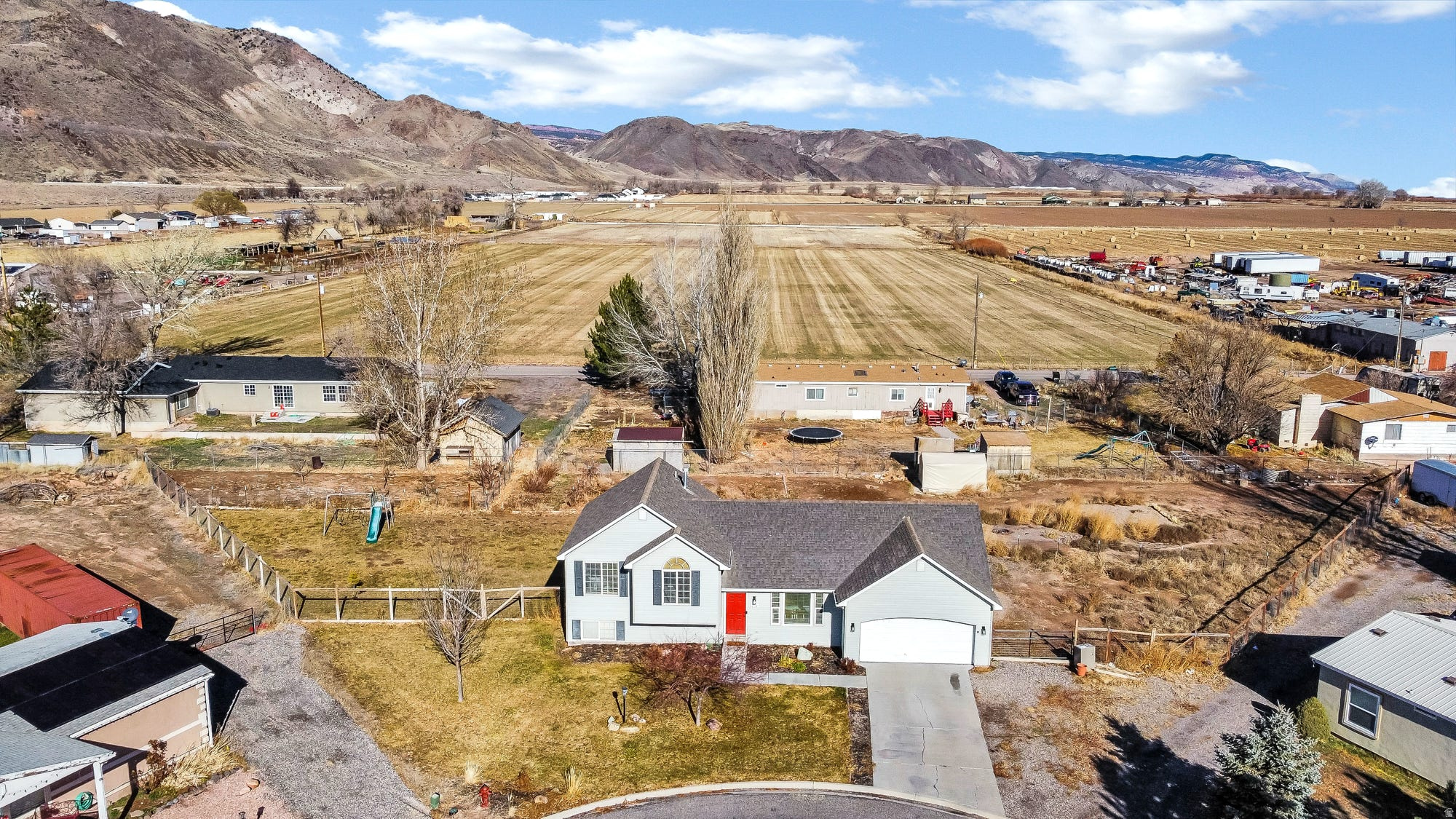 PINE HOLLOW ESTATES - Residential