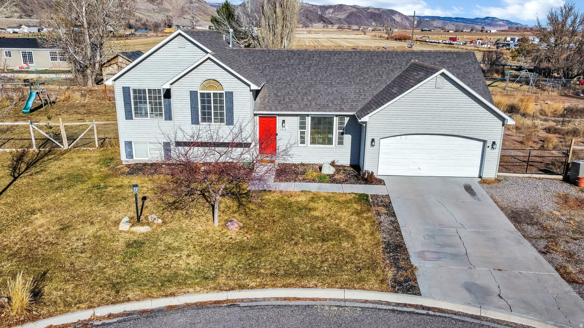 PINE HOLLOW ESTATES - Residential