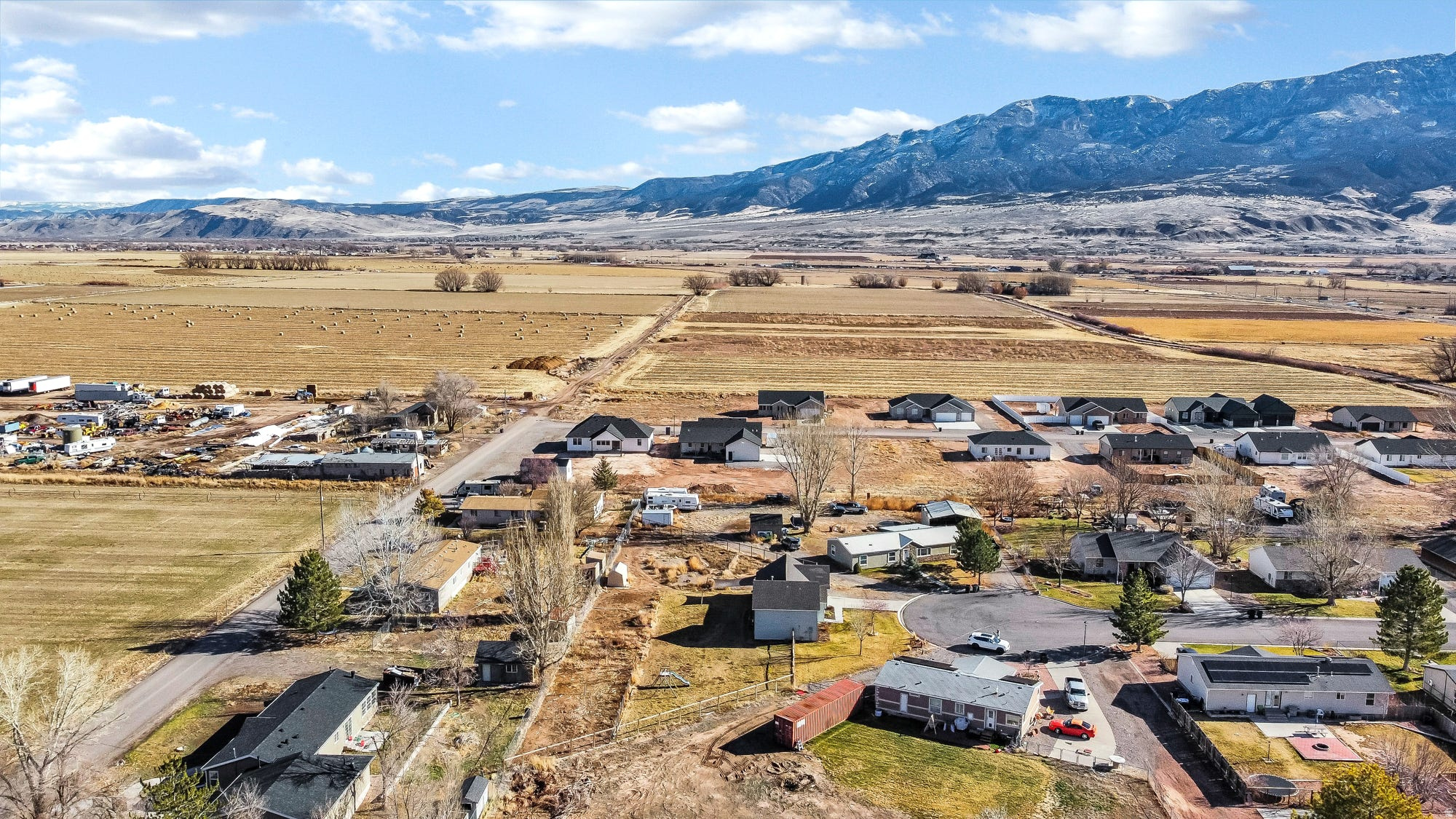 PINE HOLLOW ESTATES - Residential