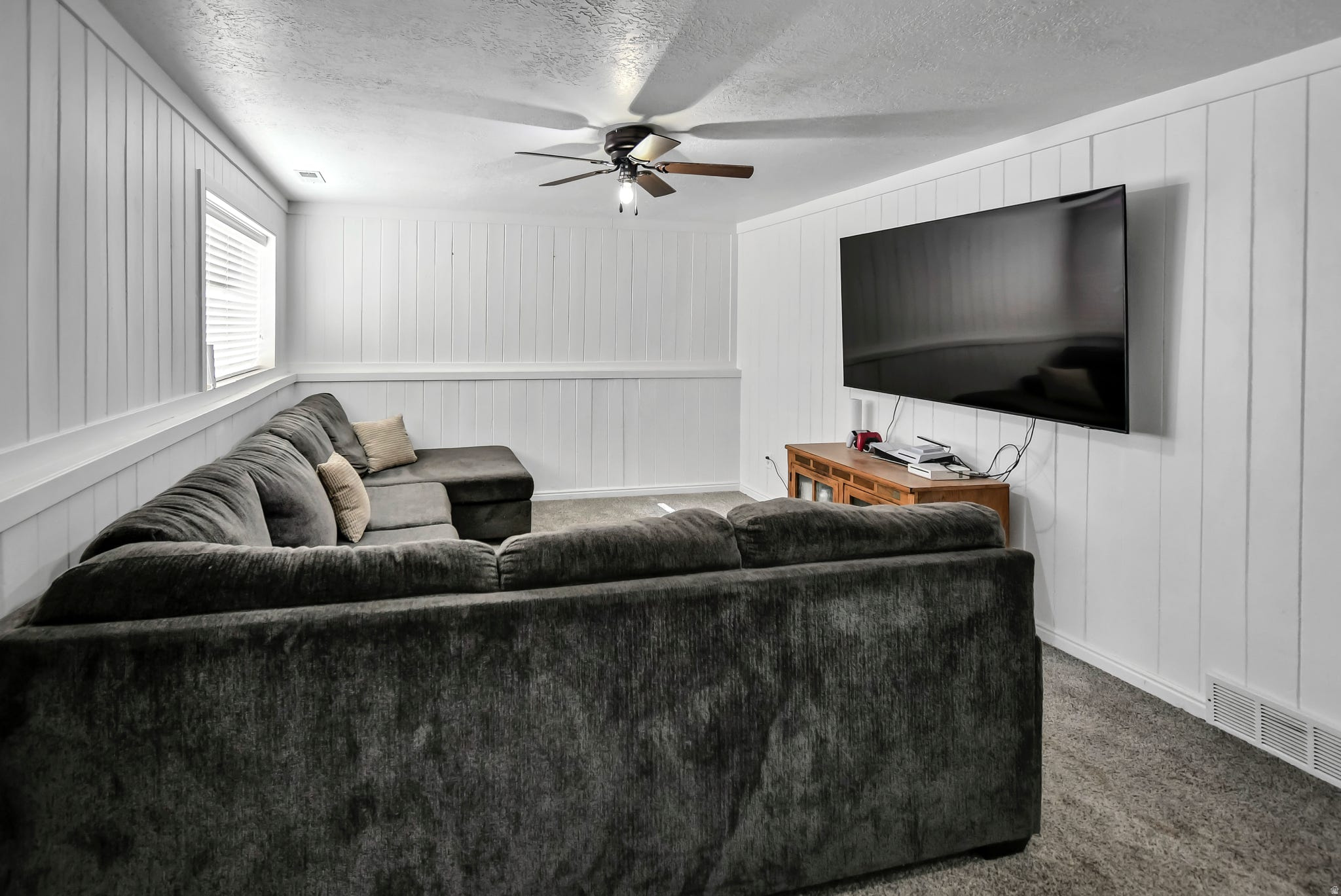PINE HOLLOW ESTATES - Residential