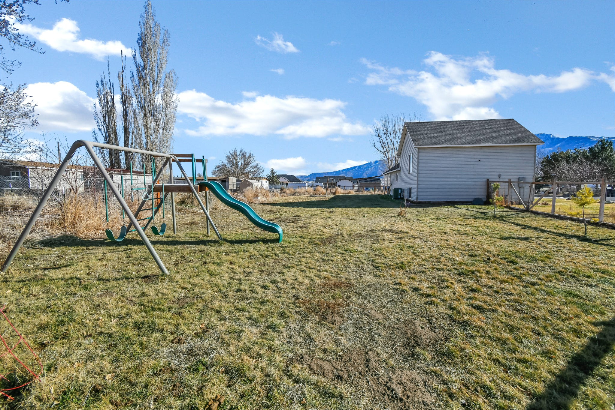 PINE HOLLOW ESTATES - Residential