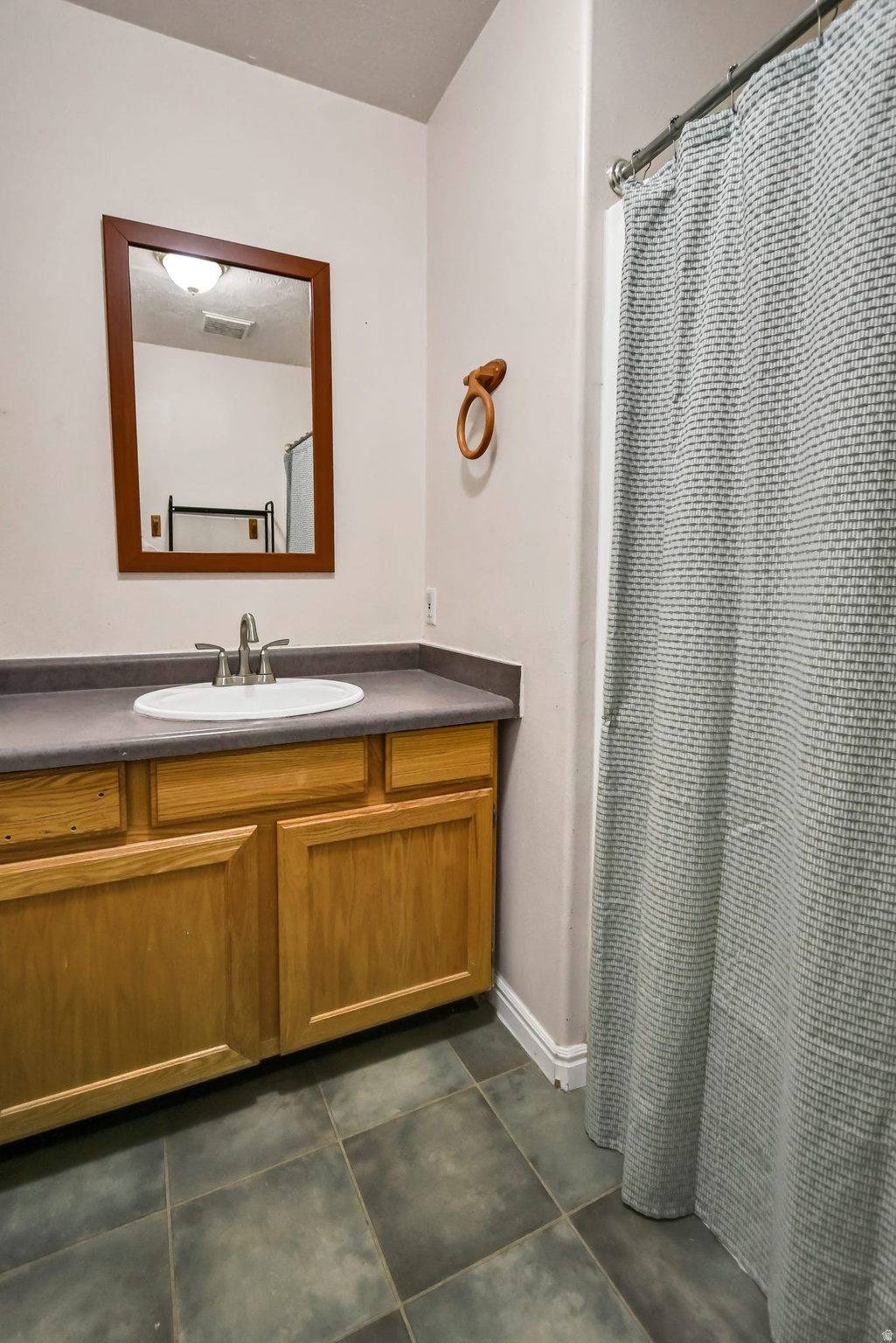 PINE HOLLOW ESTATES - Residential