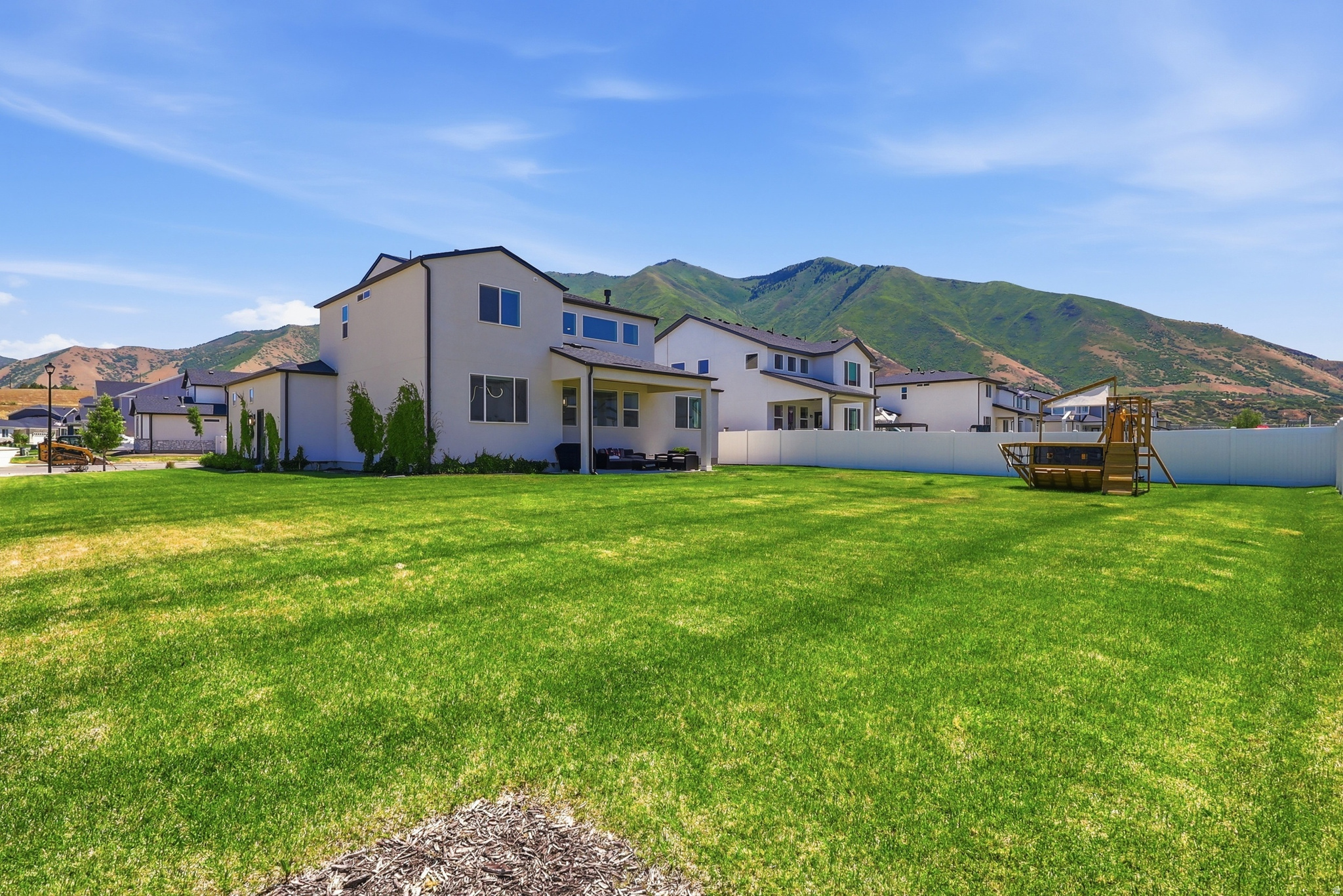 MAPLETON HEIGHTS - Residential