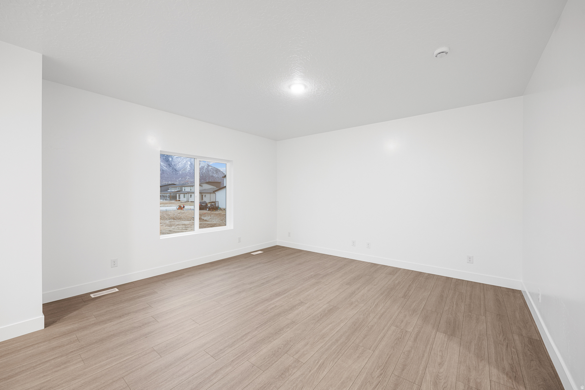 MELLOR AT SPANISH FORK - Residential