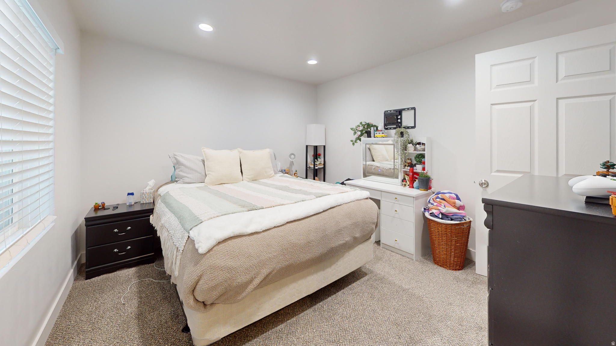 BRIDGEPORT AT WATERS EDGE - Residential