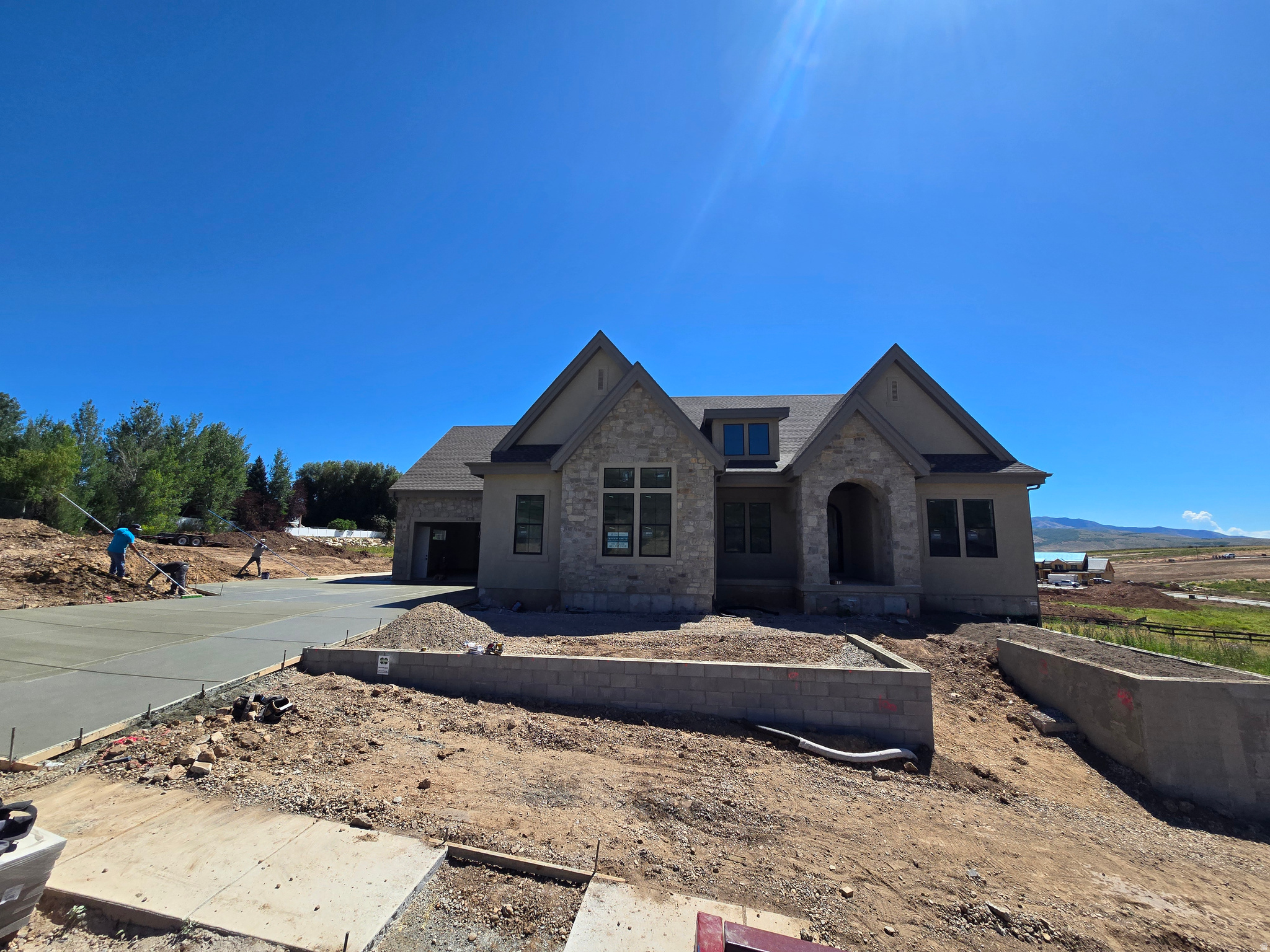 FRONTIER ESTATES - Residential