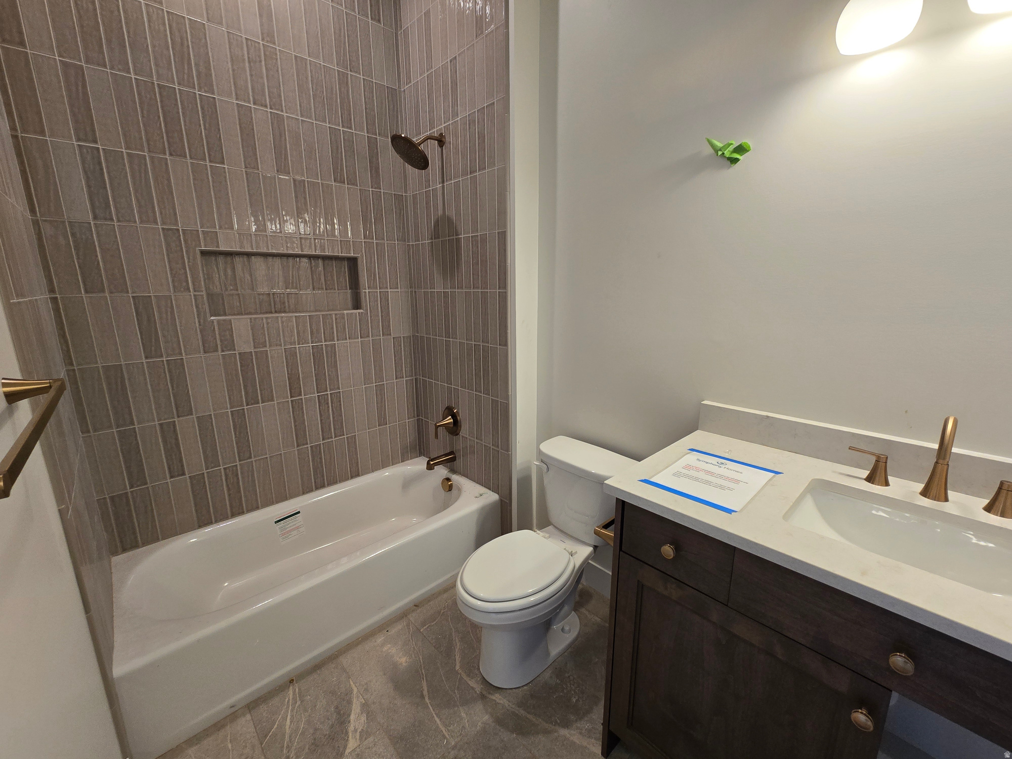 FRONTIER ESTATES - Residential