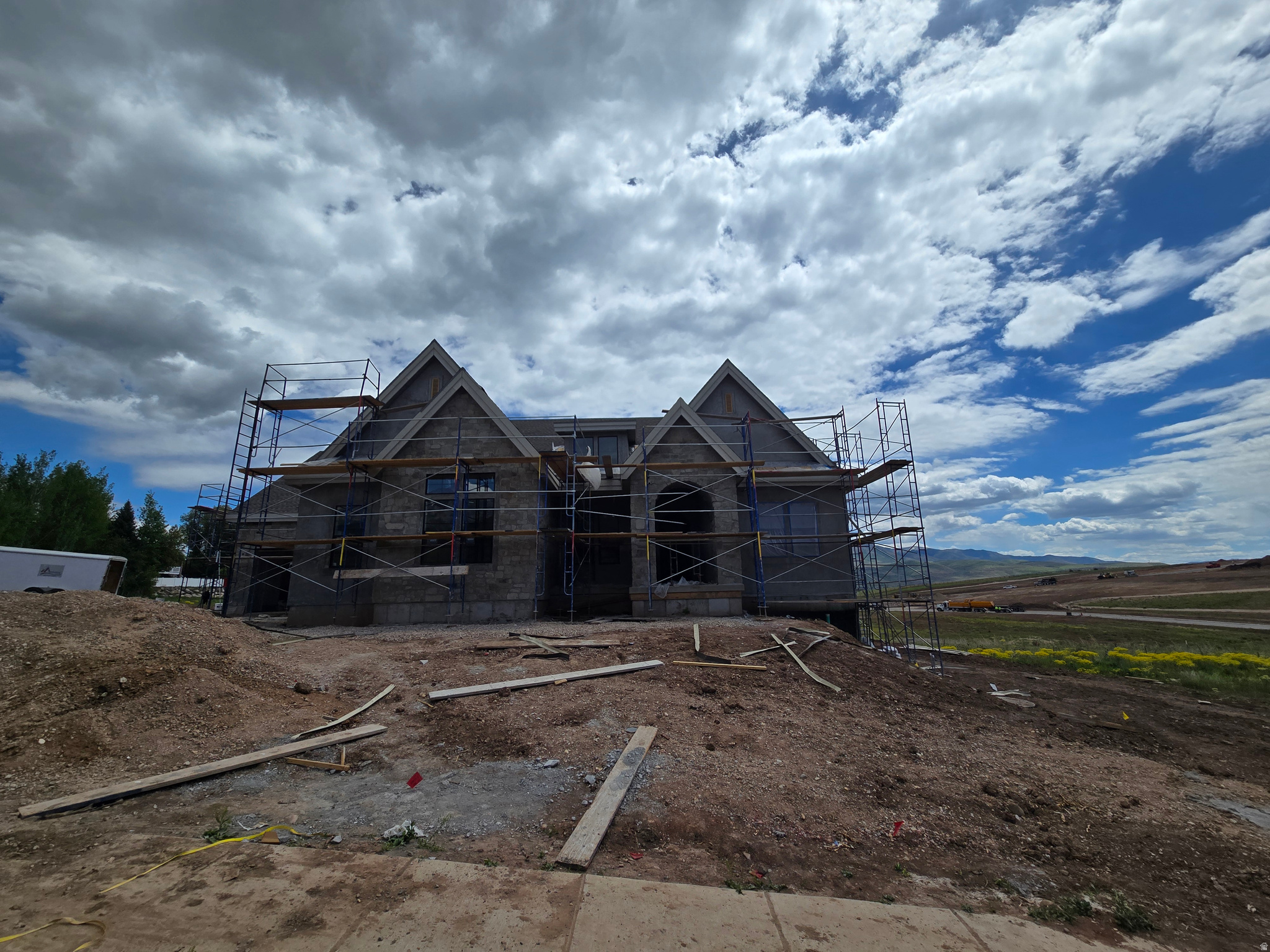 FRONTIER ESTATES - Residential