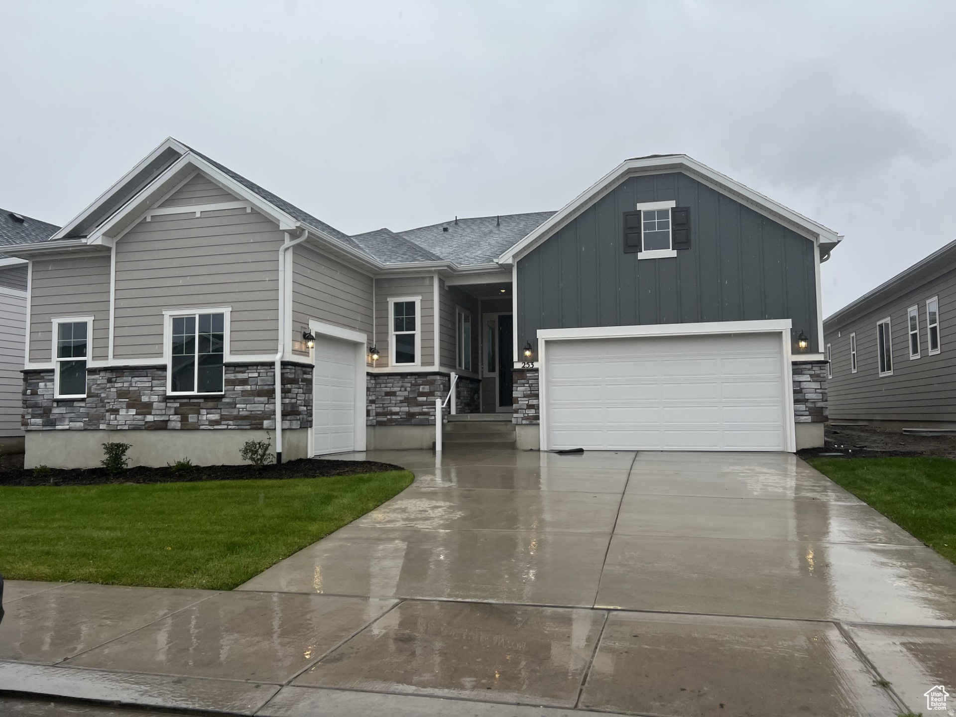 ***ASK ABOUT SPECIAL FINANCING...QUALIFY FOR RATES AS LOW AS 3.999% ON CONVENTIONAL LOANS.RESTRICTIONS APPLY & CAN CHANGE AT ANY TIME***GATED COMMUNITY *** This ranch-style Daniel II floor plan is located in the gated community at Wander. Inside, you'll find a open and spacious main floor with 10ft ceilings, 8ft doors, great room, sunroom and an impressive kitchen, complete with an 11ft center island and oversized walk-in pantry. A luxurious owner's suite with a large walk-in closet, a shower and built in tub combo and dual sink vanity. Three additional bedrooms on the main floor adjacent to a full bath and laundry room. LVP for main flooring, carpet in bedrooms, quartz countertops. Community is close to Patriot Park with fields, pickleball courts, playground, mins from shopping, food, recreation, walking and biking trails. Talon's Golf Course minutes away. See richmondamericanhomes.com for details.